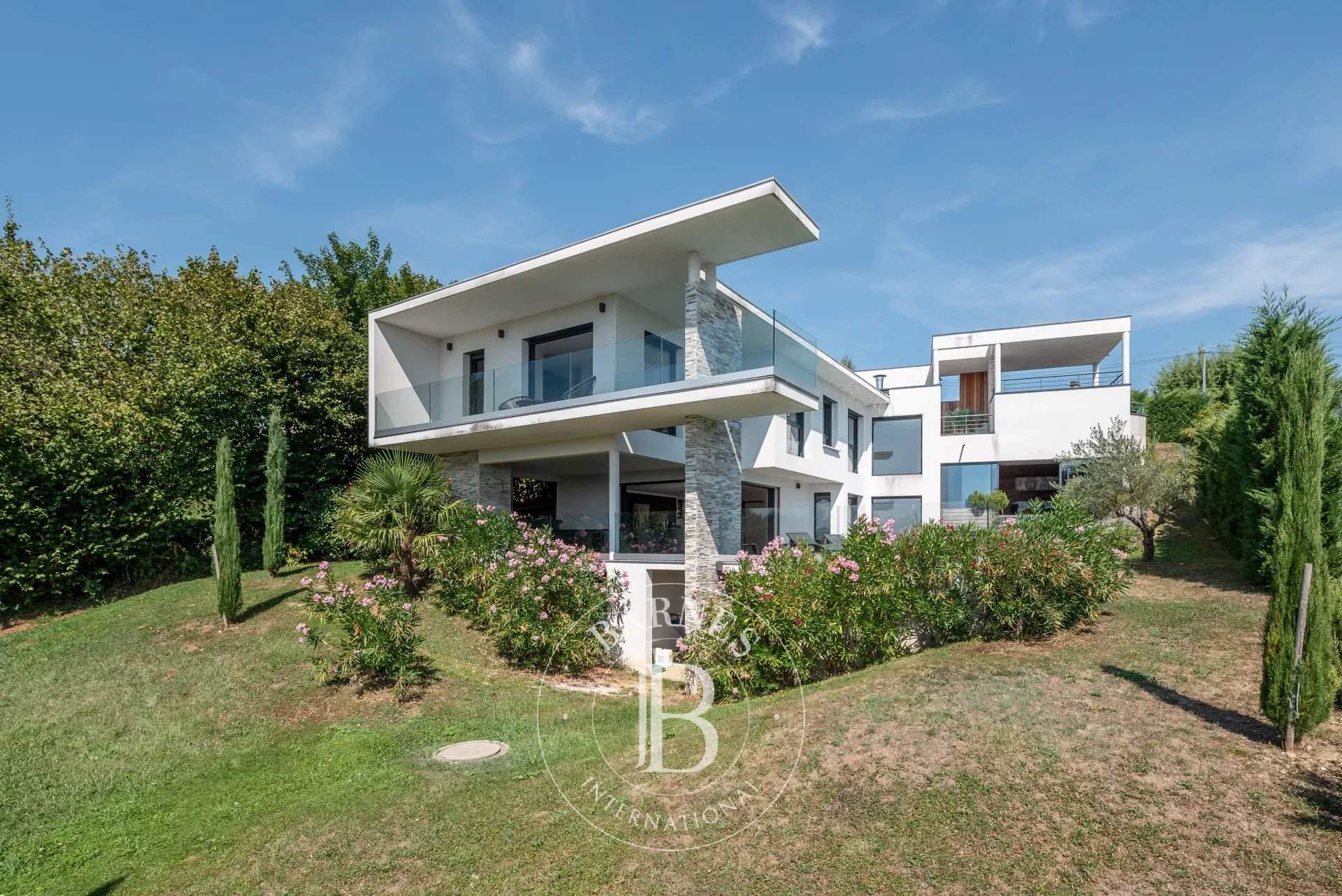 Coublevie  - Maison 7 Pièces 5 Chambres - picture 14