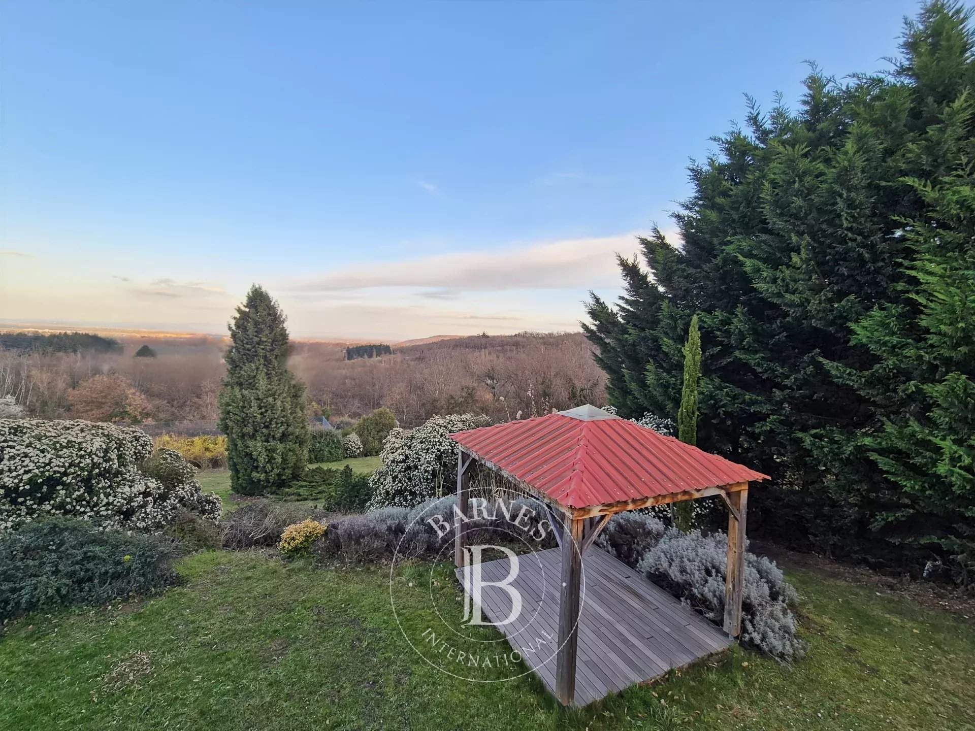 Volvic  - Maison 7 Pi&egrave;ces 5 Chambres - picture 14