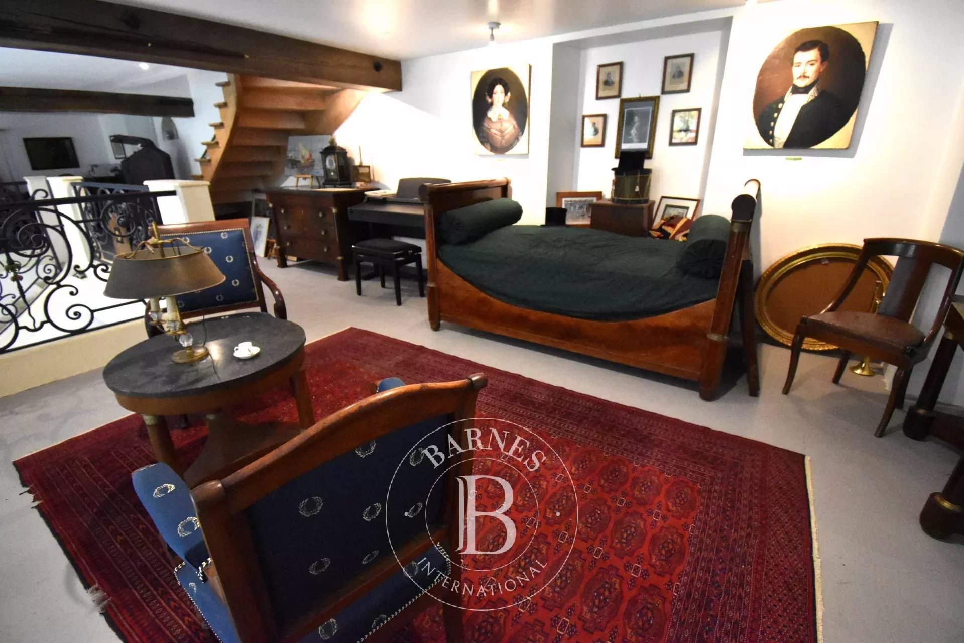 Saint-Rémy-lès-Chevreuse  - Maison 15 Pi&egrave;ces 11 Chambres - picture 16