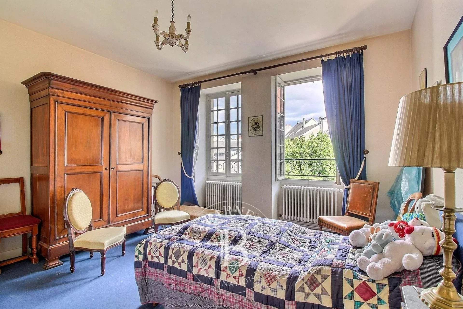 Brive-la-Gaillarde  - Maison de ville 7 Pi&egrave;ces 5 Chambres - picture 13