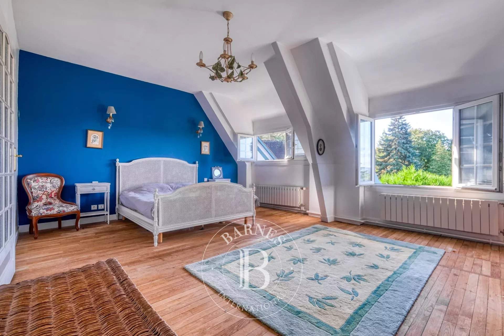 Chantilly  - House 6 Bedrooms - picture 9