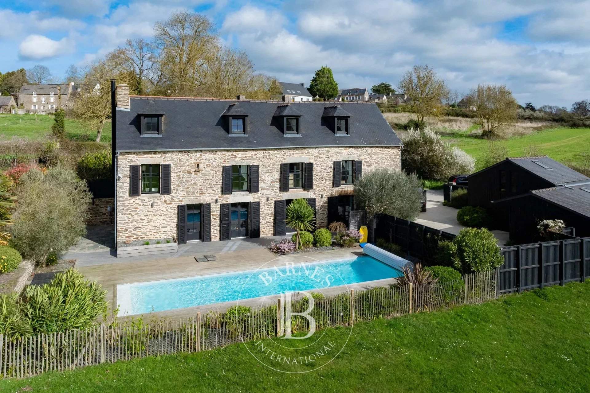 Plouër-sur-Rance  - Maison 7 Pi&egrave;ces 5 Chambres - picture 1