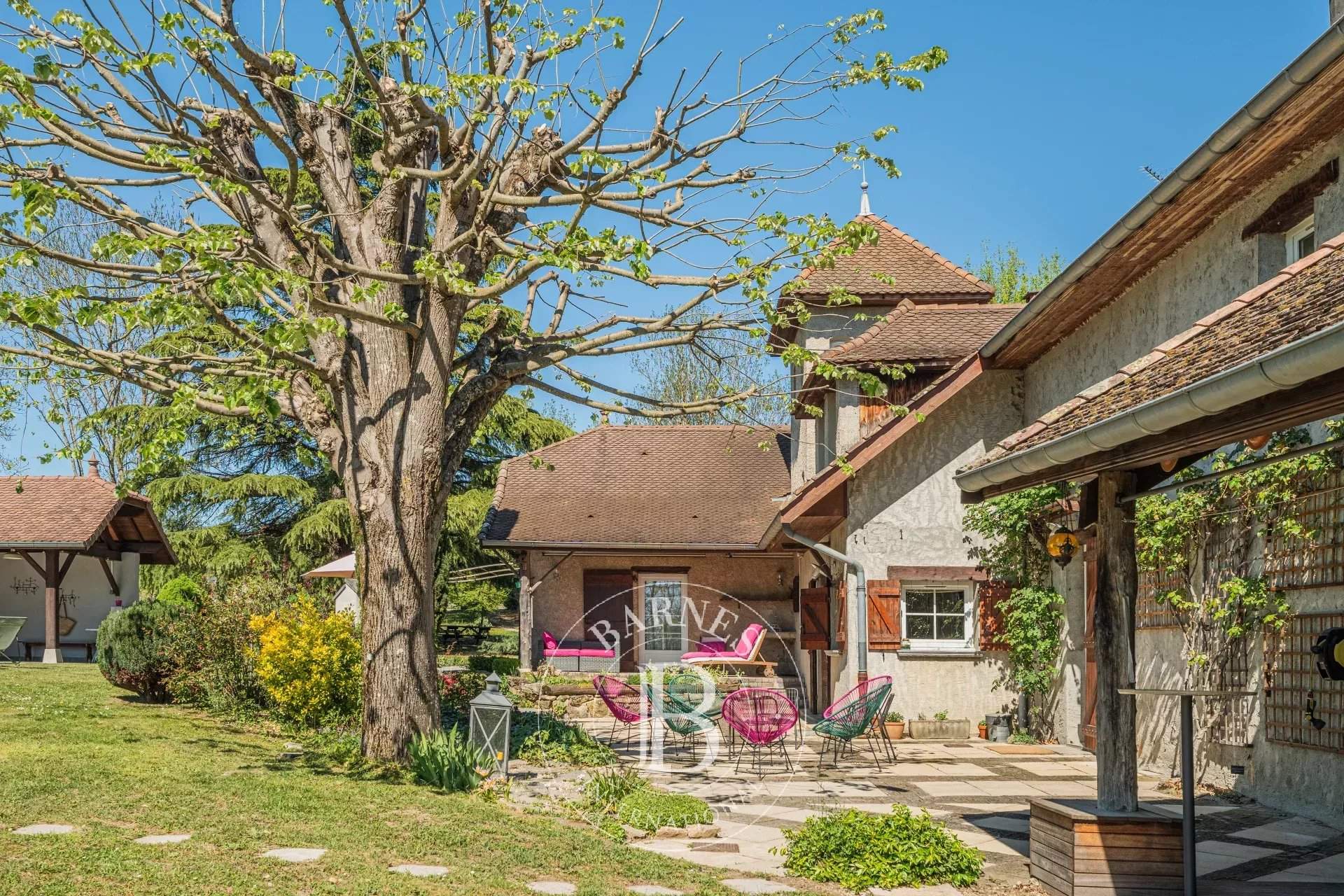 Bourgoin-Jallieu  - Maison 8 Pi&egrave;ces 5 Chambres - picture 13