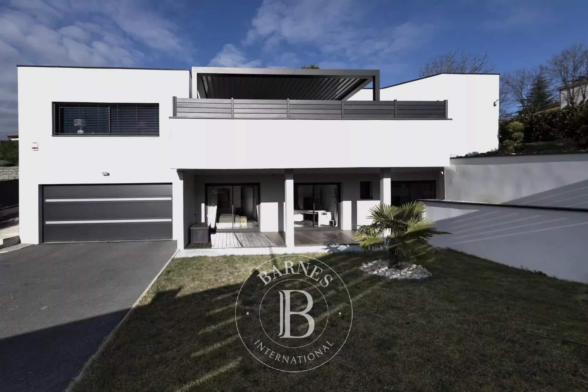 Veyre-Monton  - Maison 7 Pi&egrave;ces 5 Chambres - picture 3