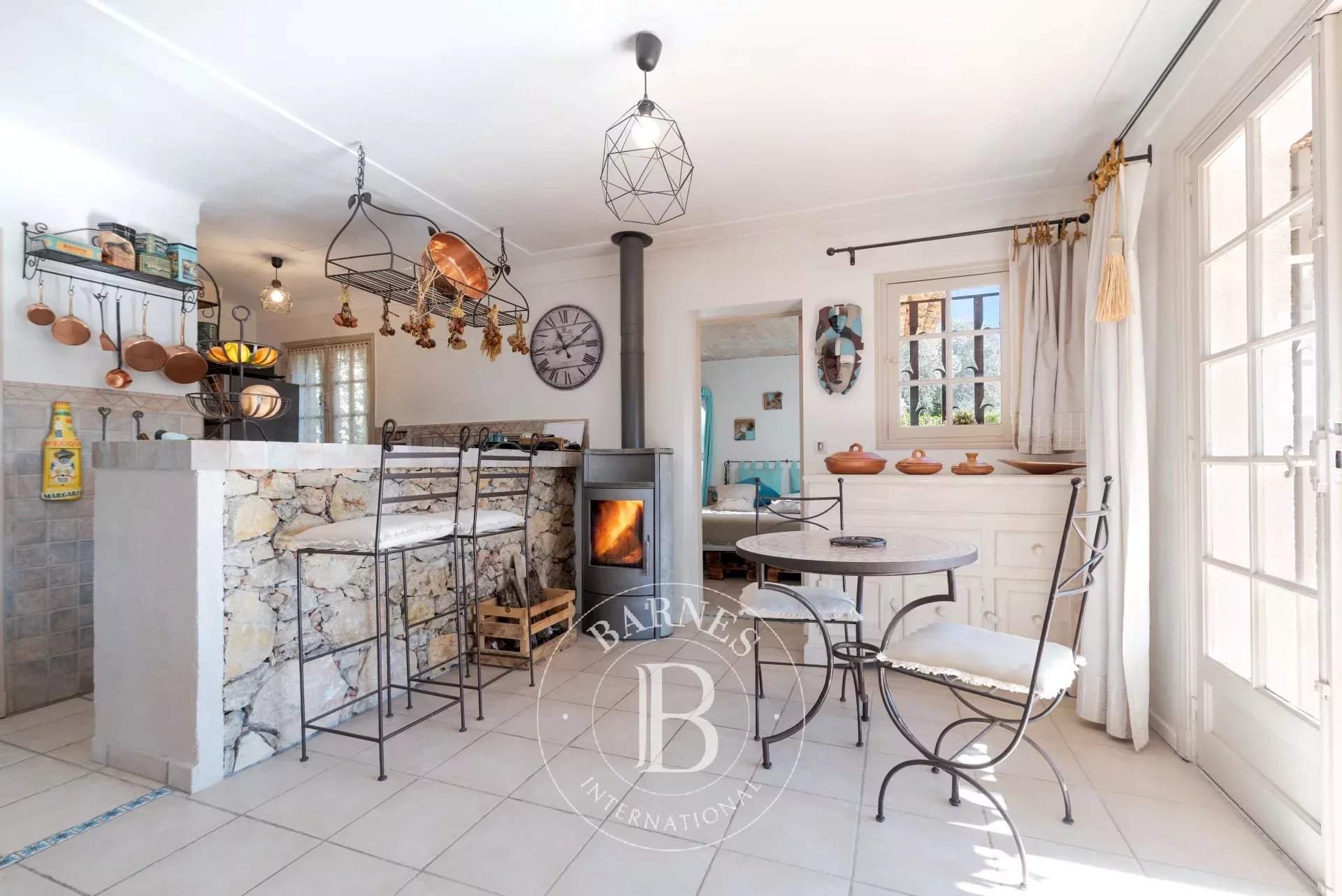 Bagnols-en-Forêt  - Maison 7 Pi&egrave;ces 2 Chambres - picture 16