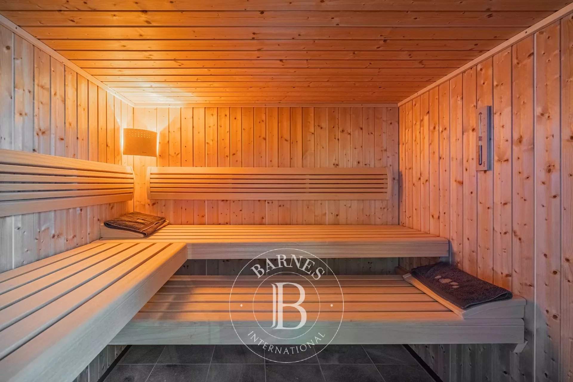 Corbelin  - Maison 12 Pi&egrave;ces 5 Chambres - picture 16