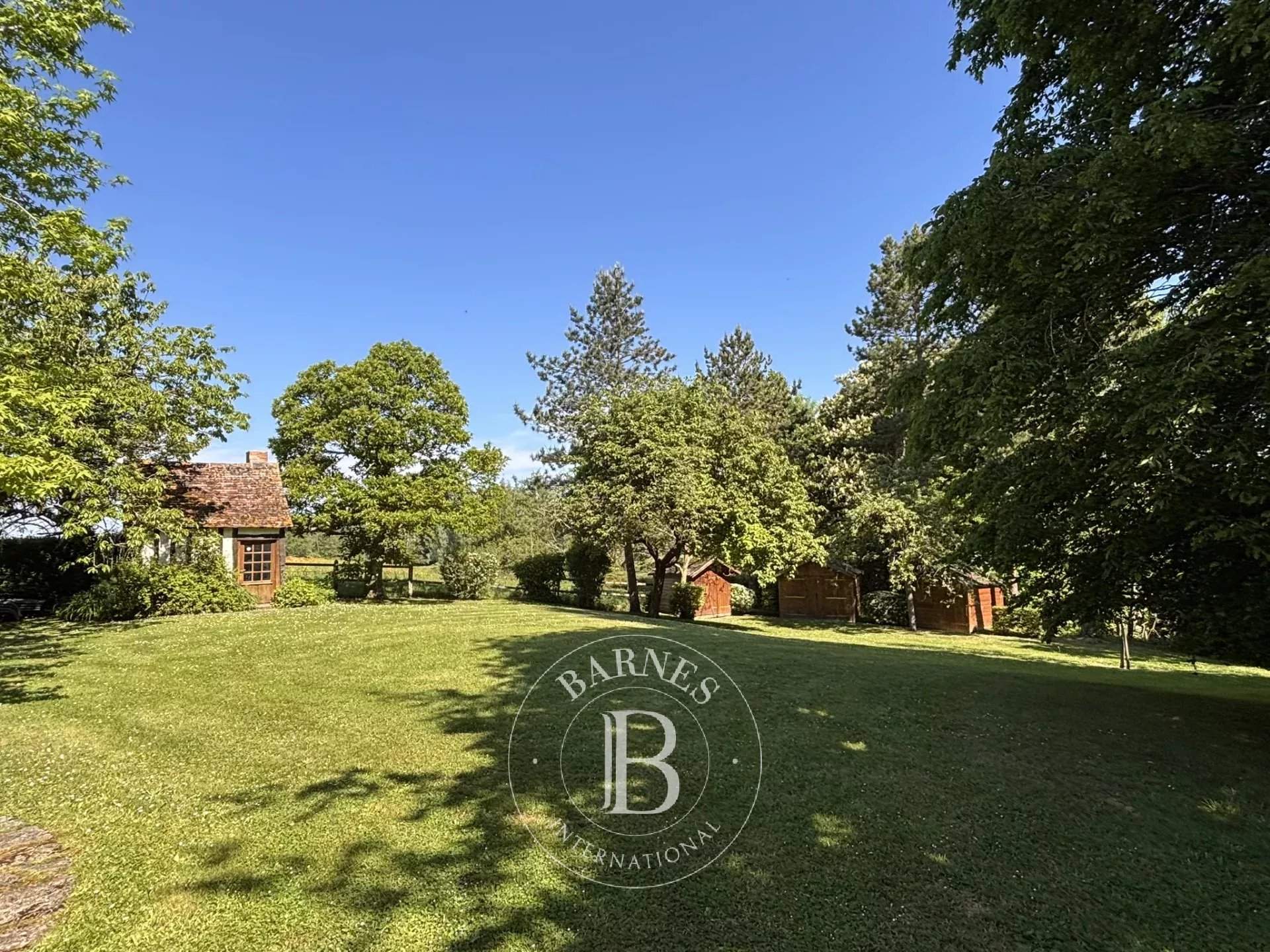 Saint-Julien-le-Faucon  - Maison 7 Pi&egrave;ces 4 Chambres - picture 8