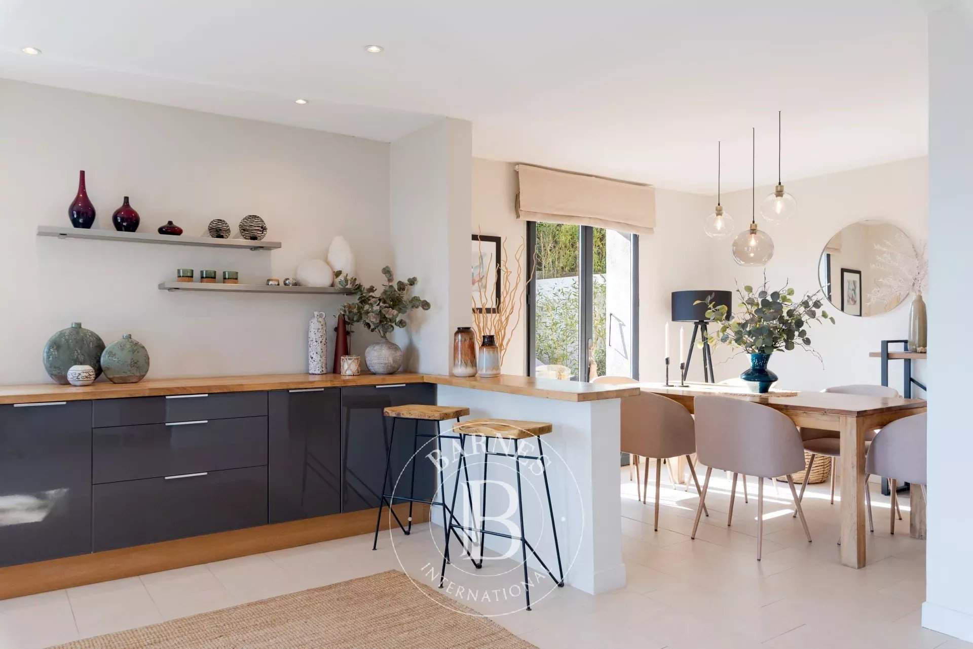 Bagnols-en-Forêt  - Maison 7 Pi&egrave;ces 3 Chambres - picture 13