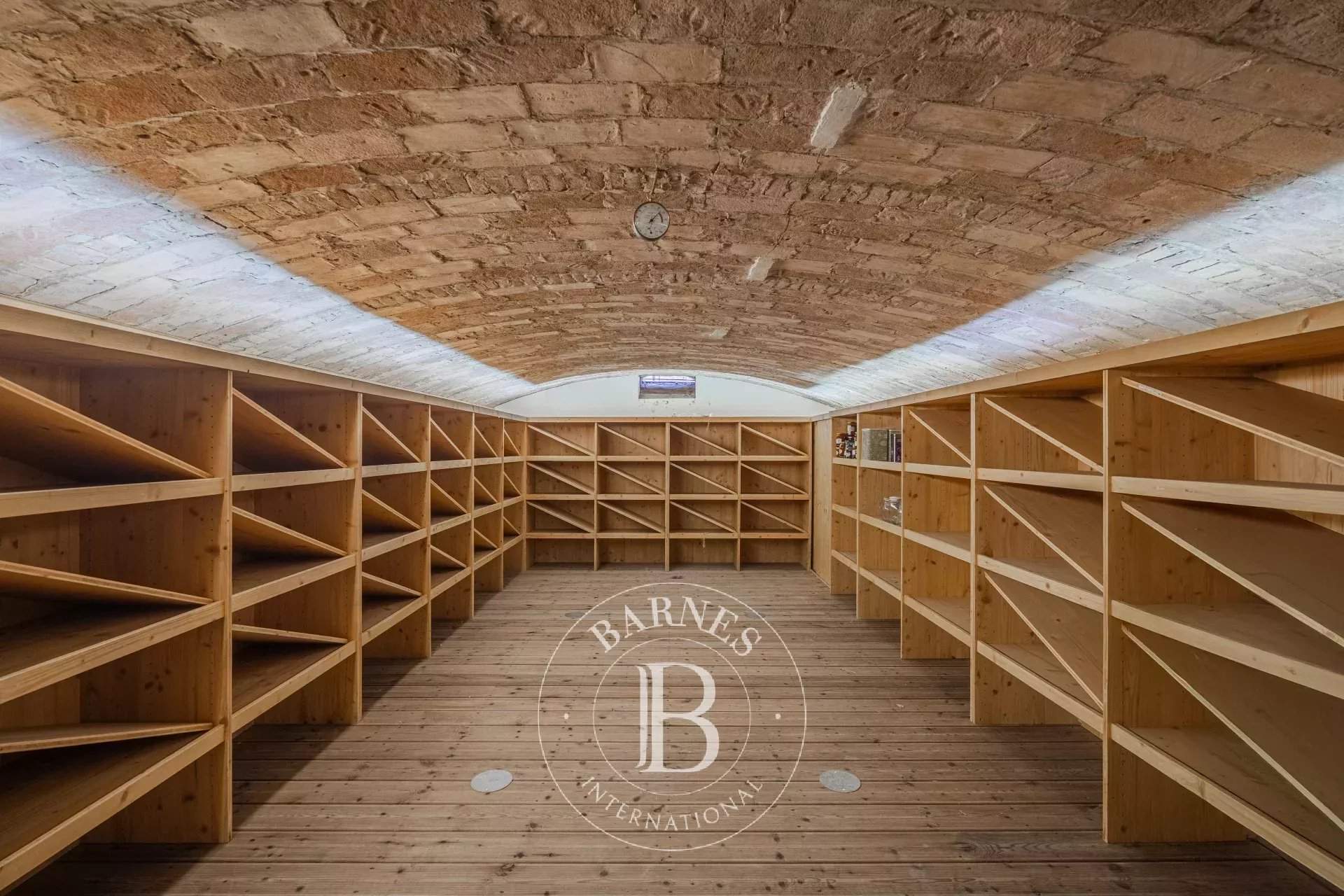 Corbelin  - Maison 12 Pi&egrave;ces 5 Chambres - picture 17