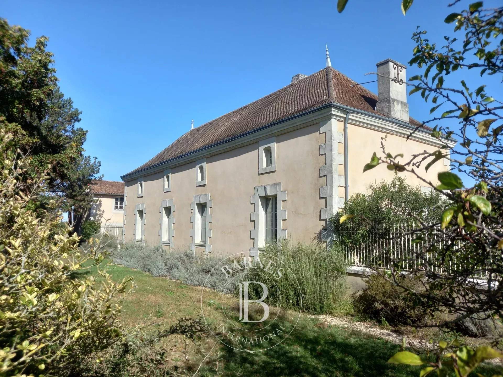 Lencloître  - Manoir 11 Pi&egrave;ces 8 Chambres - picture 13