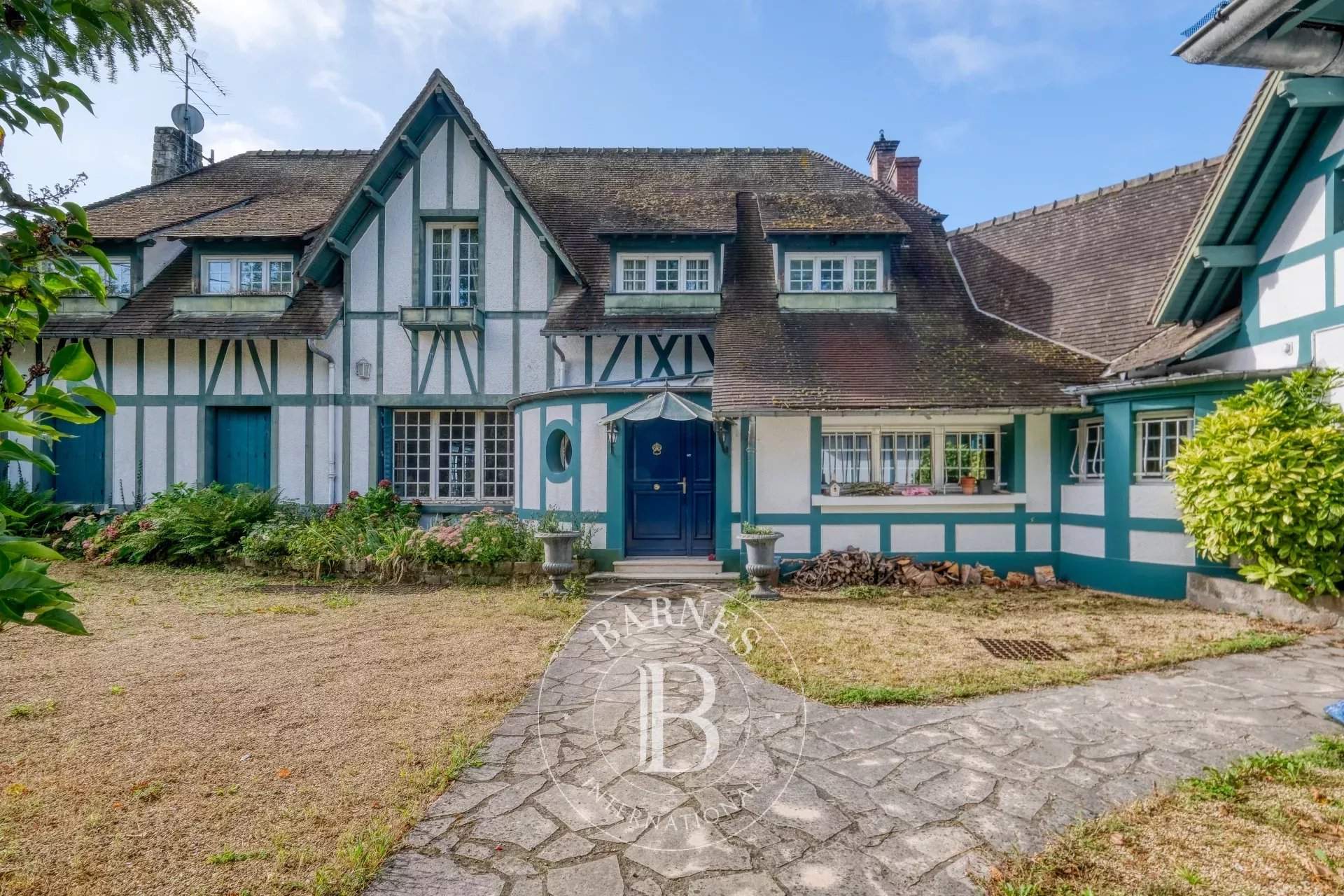 Chantilly  - House 6 Bedrooms - picture 11