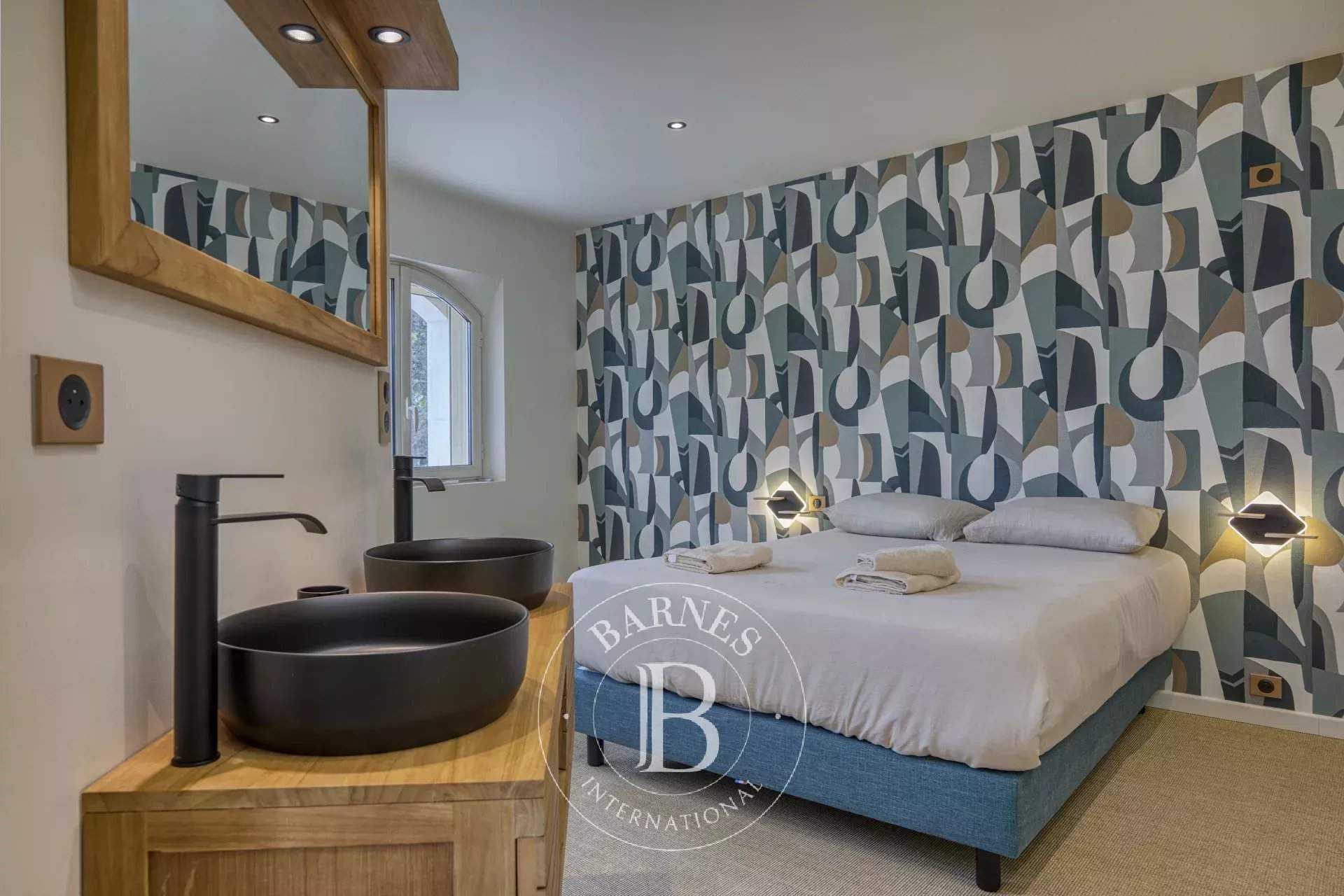 Suze-la-Rousse  - Maison 30 Pièces 11 Chambres - picture 20