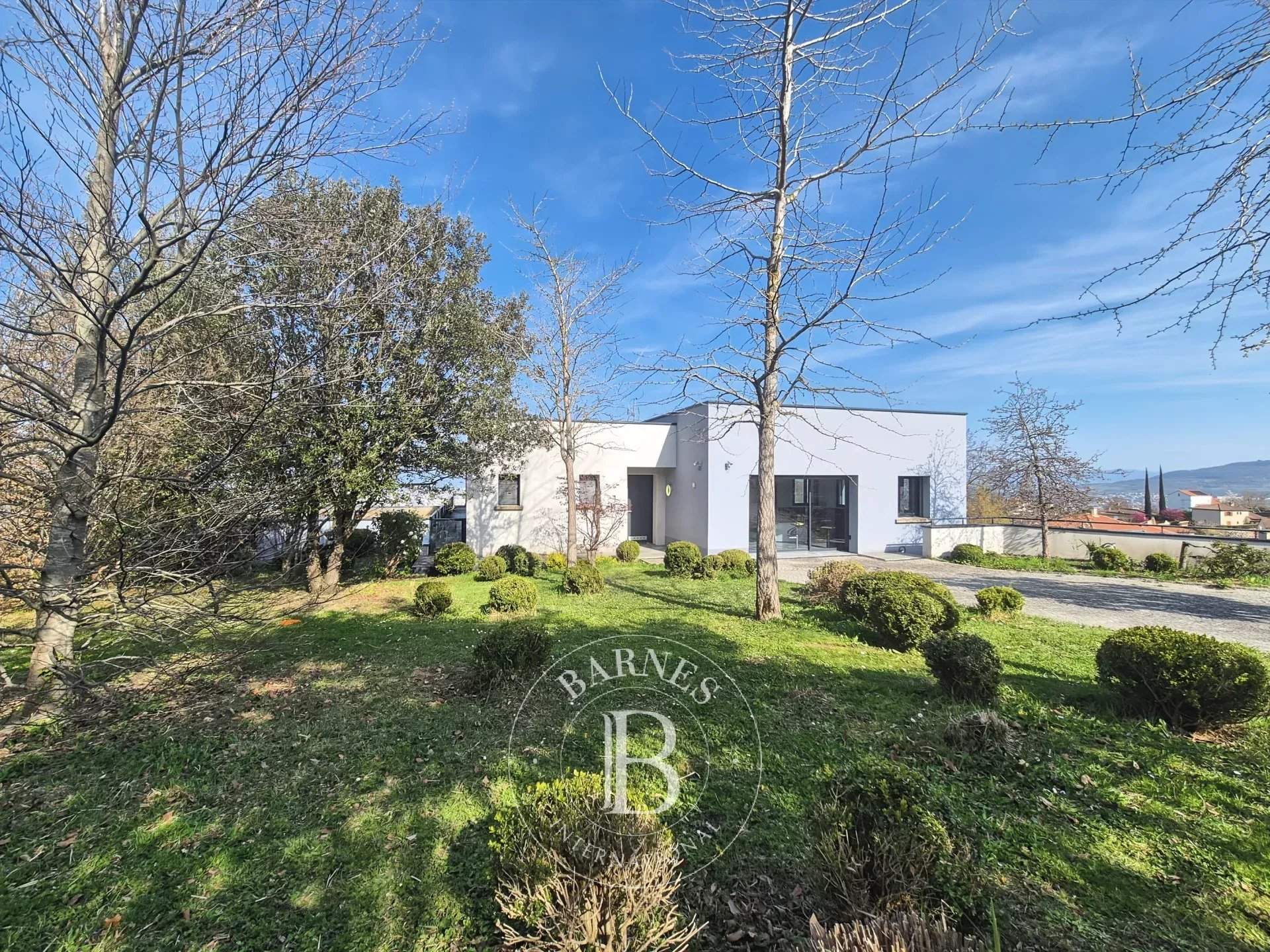 Royat  - Maison 9 Pi&egrave;ces 5 Chambres - picture 3