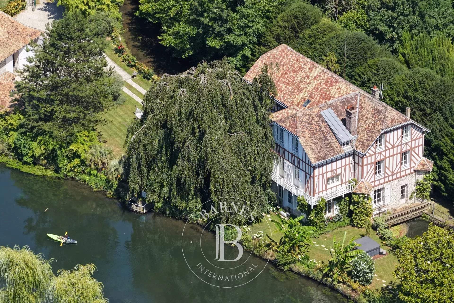 Anet  - House 7 Bedrooms - picture 1