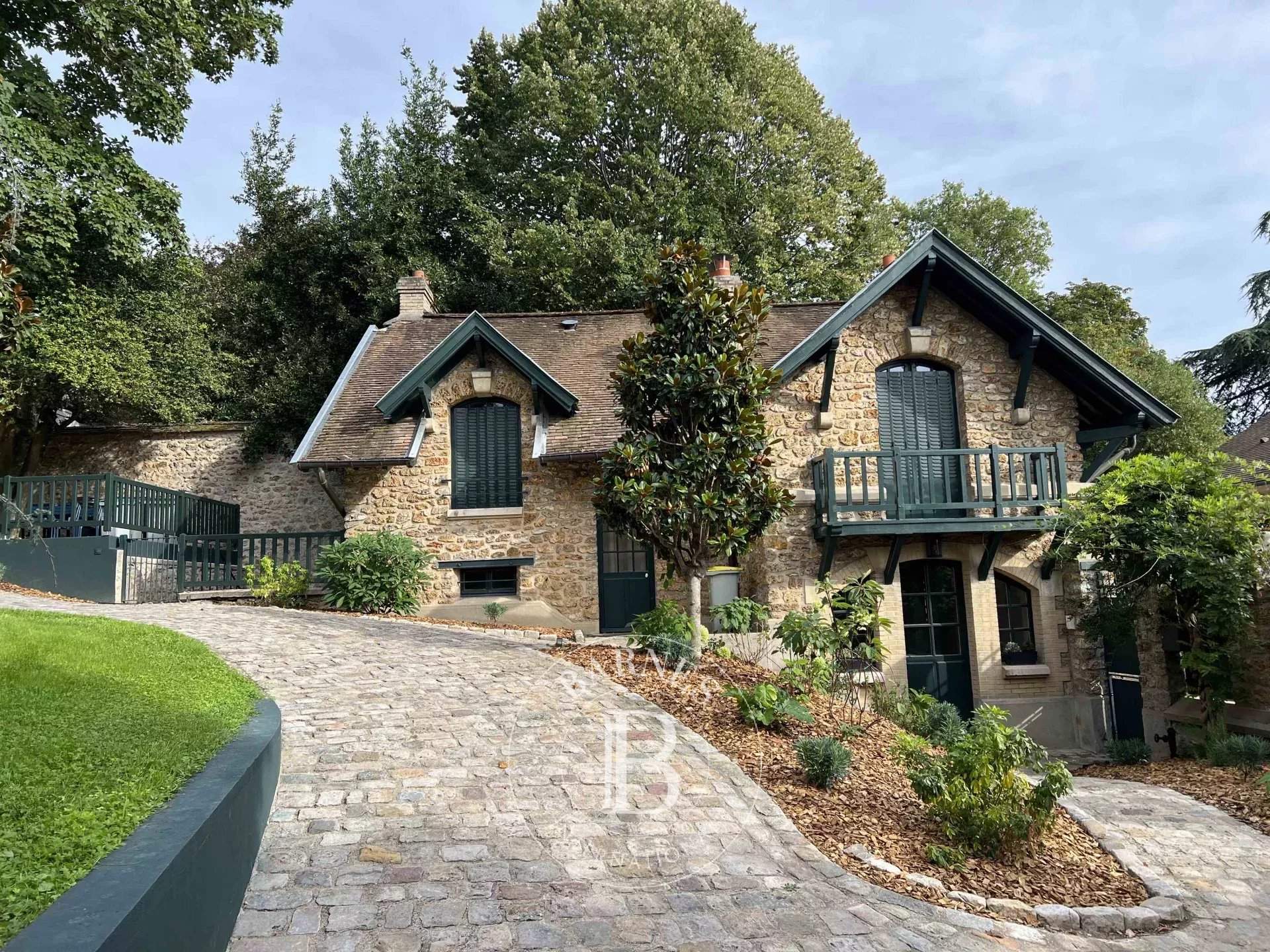 Yerres  - Maison 12 Pi&egrave;ces 7 Chambres - picture 2