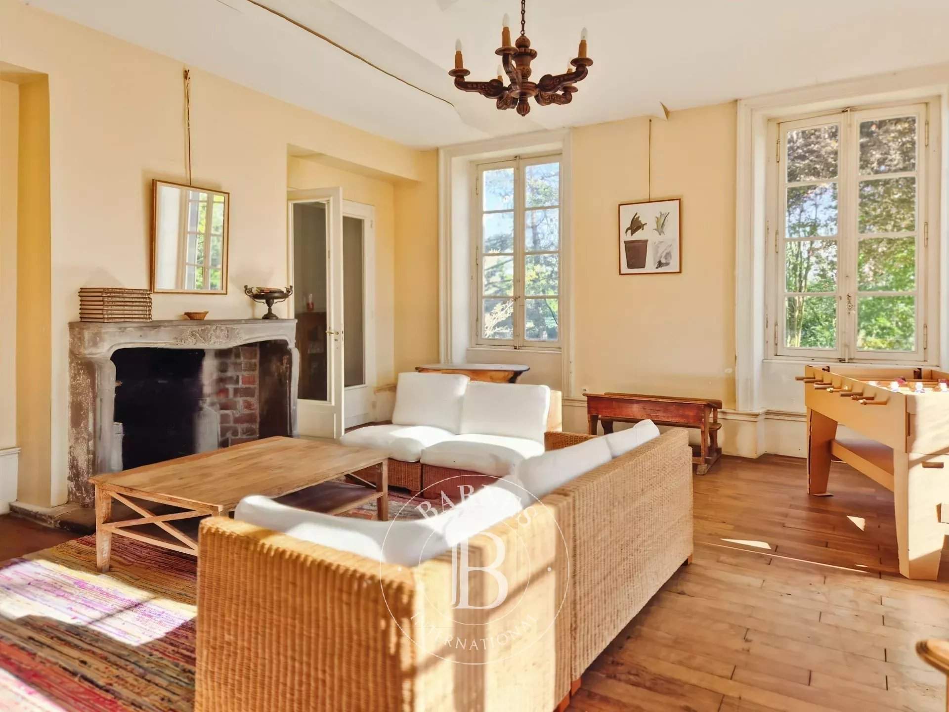 Riom  - Maison 12 Pi&egrave;ces 8 Chambres - picture 12