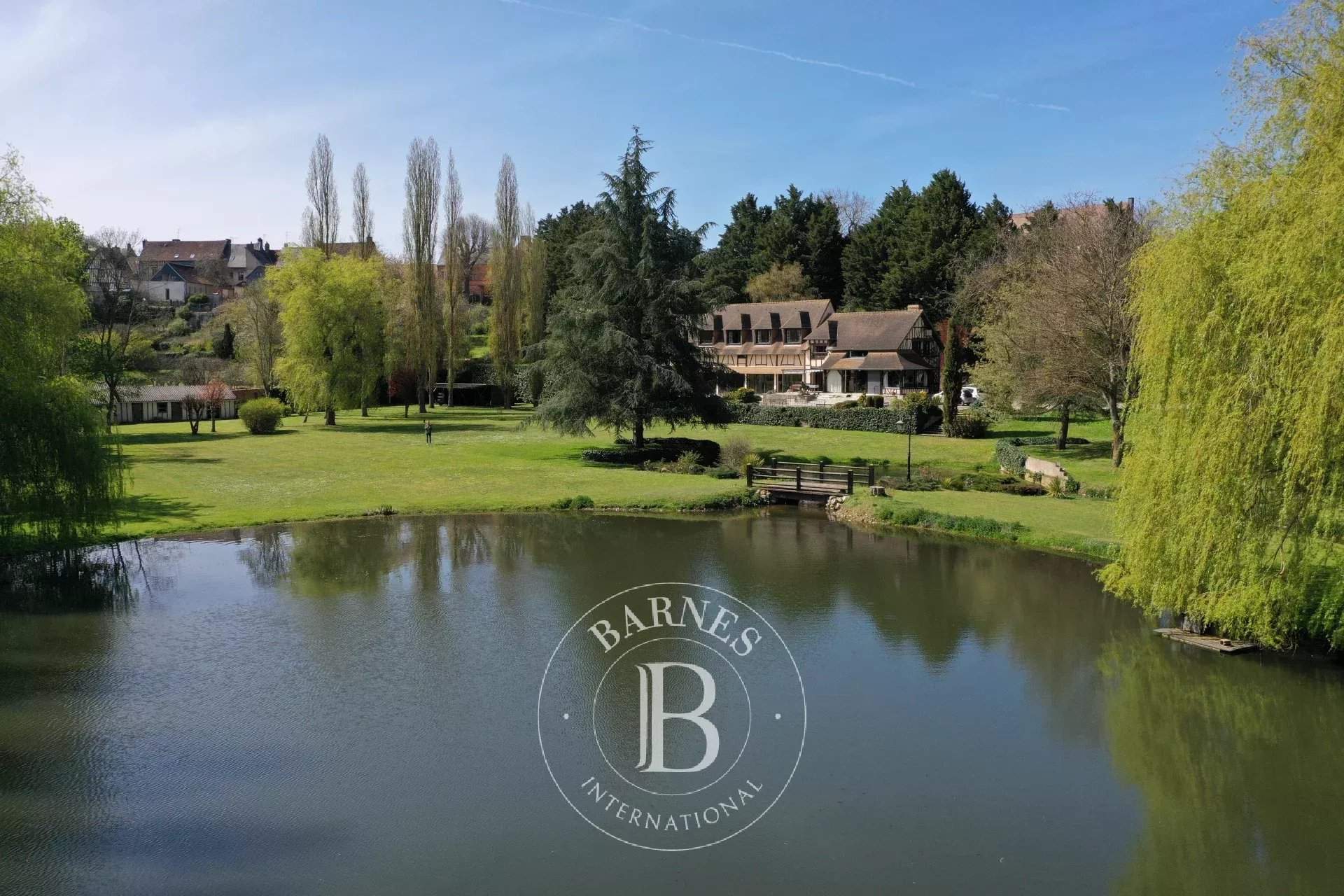 Conches-en-Ouche  - Maison 12 Pi&egrave;ces 5 Chambres - picture 1