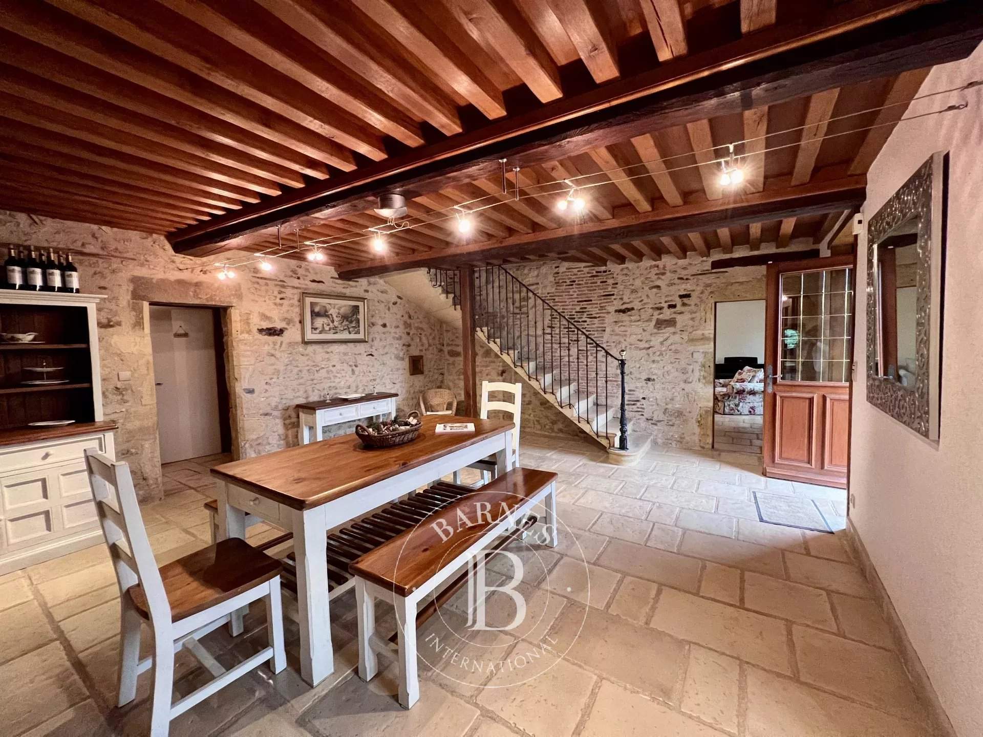 Saint-Christophe-en-Brionnais  - Maison 7 Pièces 3 Chambres - picture 8