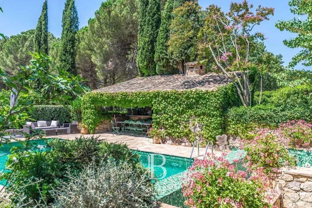 Bagnols-en-Forêt  - Mas 16 Pi&egrave;ces 10 Chambres - picture 2