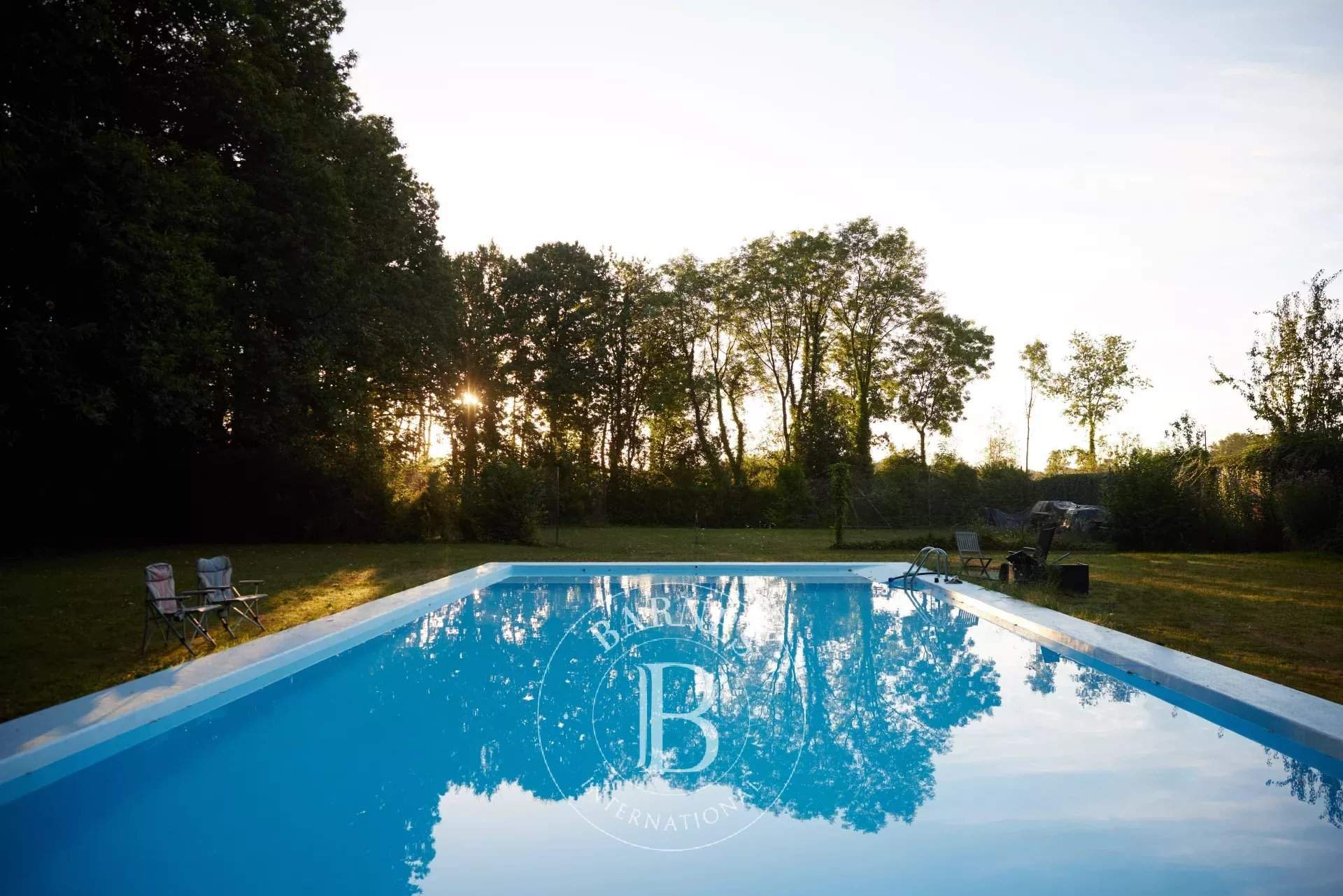 Pouzauges  - Château 16 Pi&egrave;ces 10 Chambres - picture 5