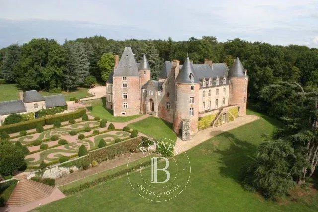 Gien  - Château 30 Pièces 20 Chambres - picture 7
