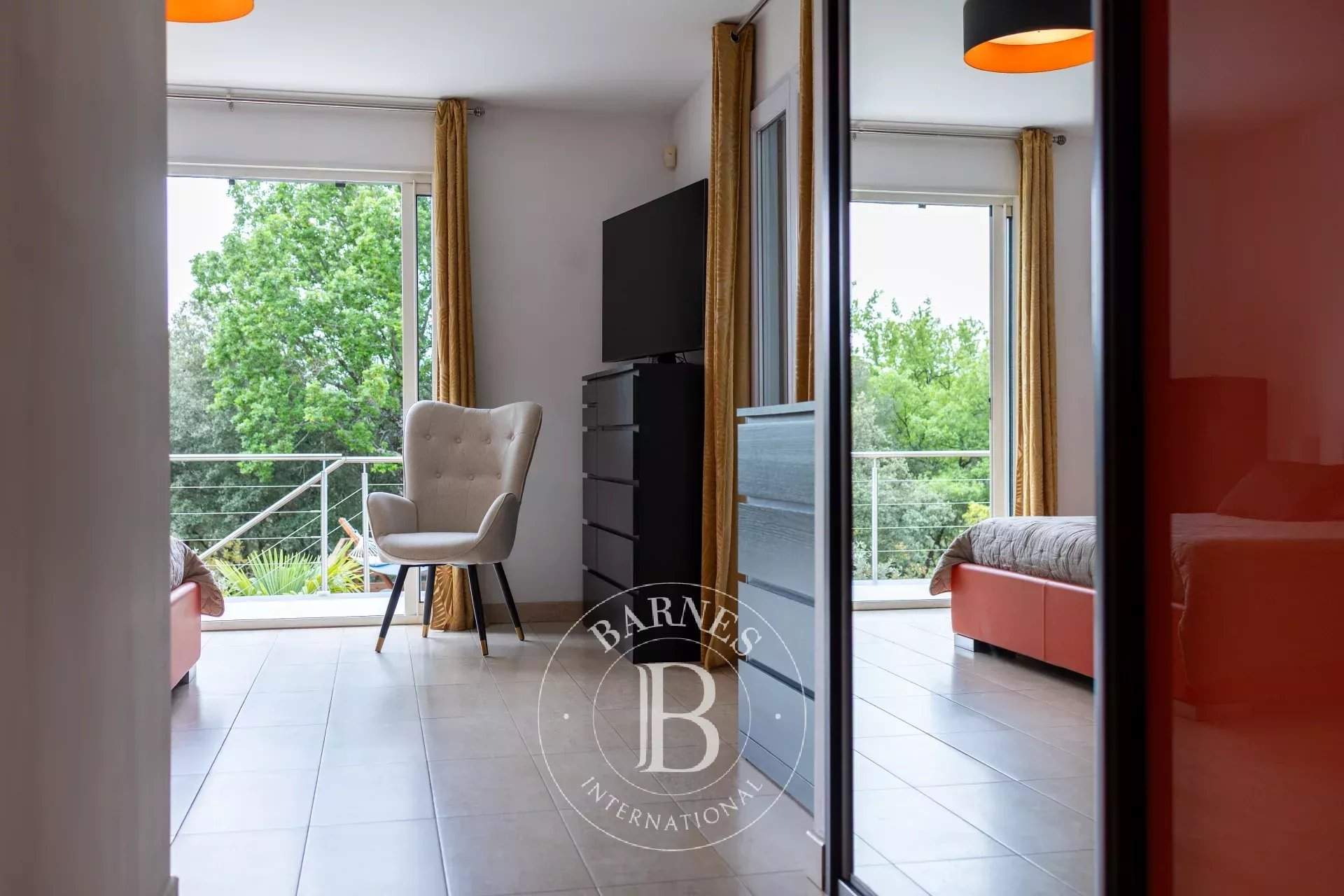 Saint-Maximin-la-Sainte-Baume  - Villa 7 Pièces 4 Chambres - picture 13