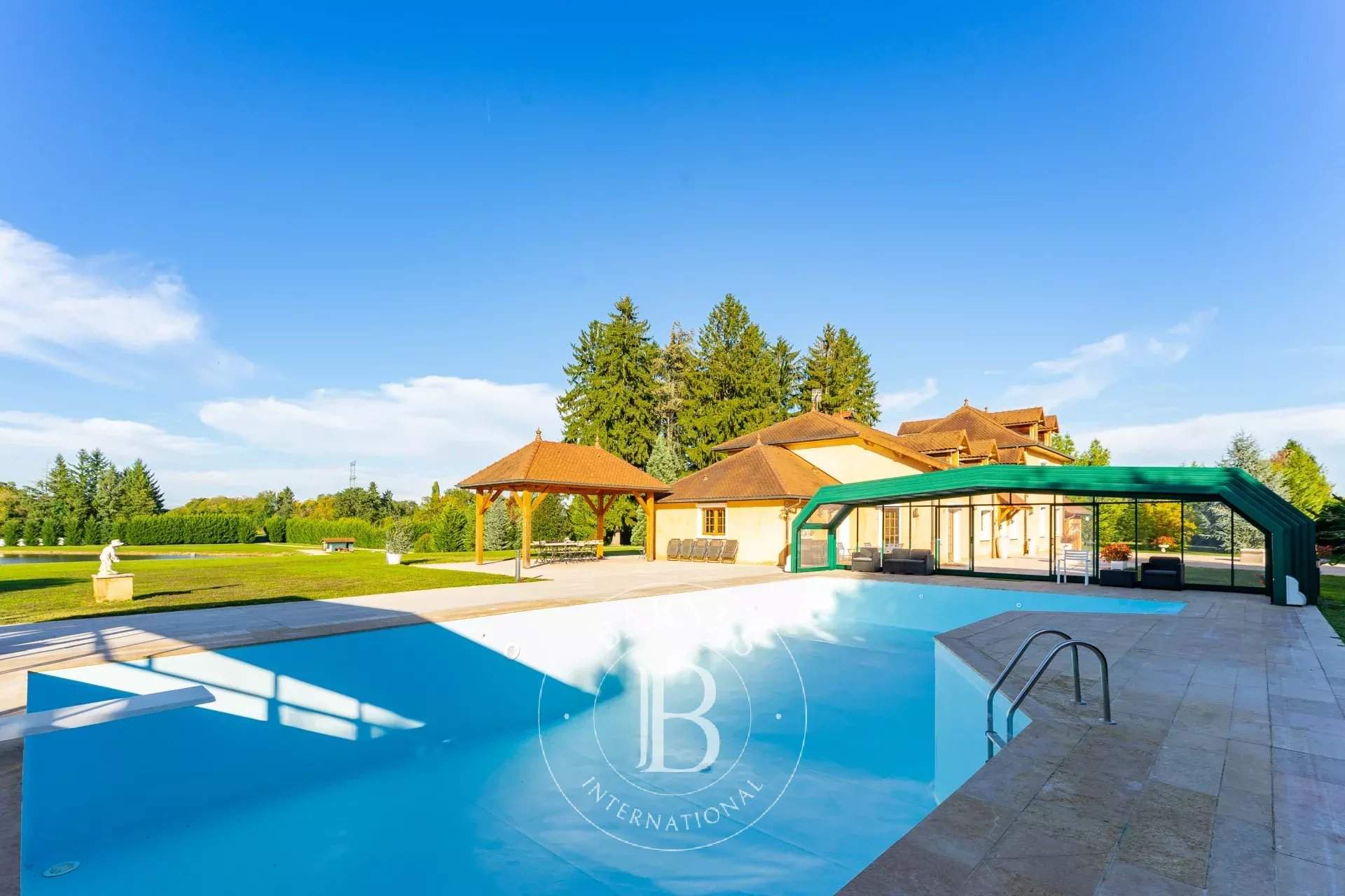 La Chapelle-de-la-Tour  - Maison 10 Pi&egrave;ces 9 Chambres - picture 15