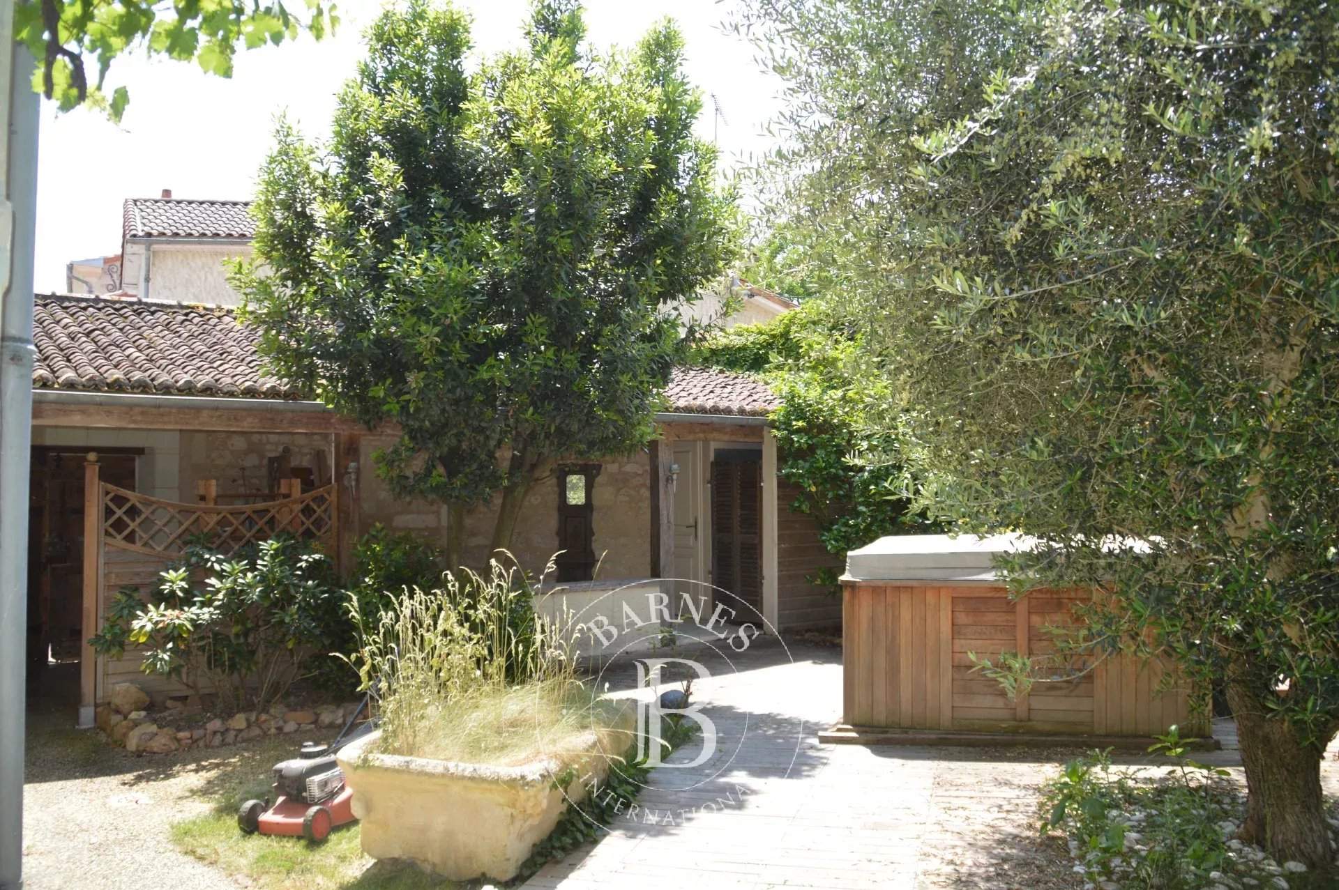 Loudun  - Mansion 5 Bedrooms - picture 10