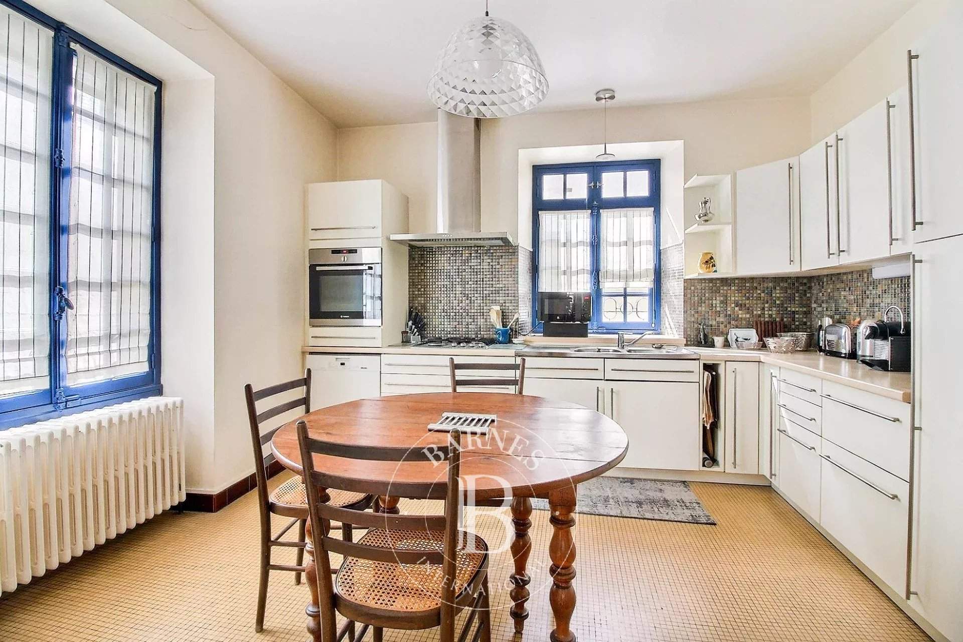 Brive-la-Gaillarde  - Maison de ville 7 Pi&egrave;ces 5 Chambres - picture 9