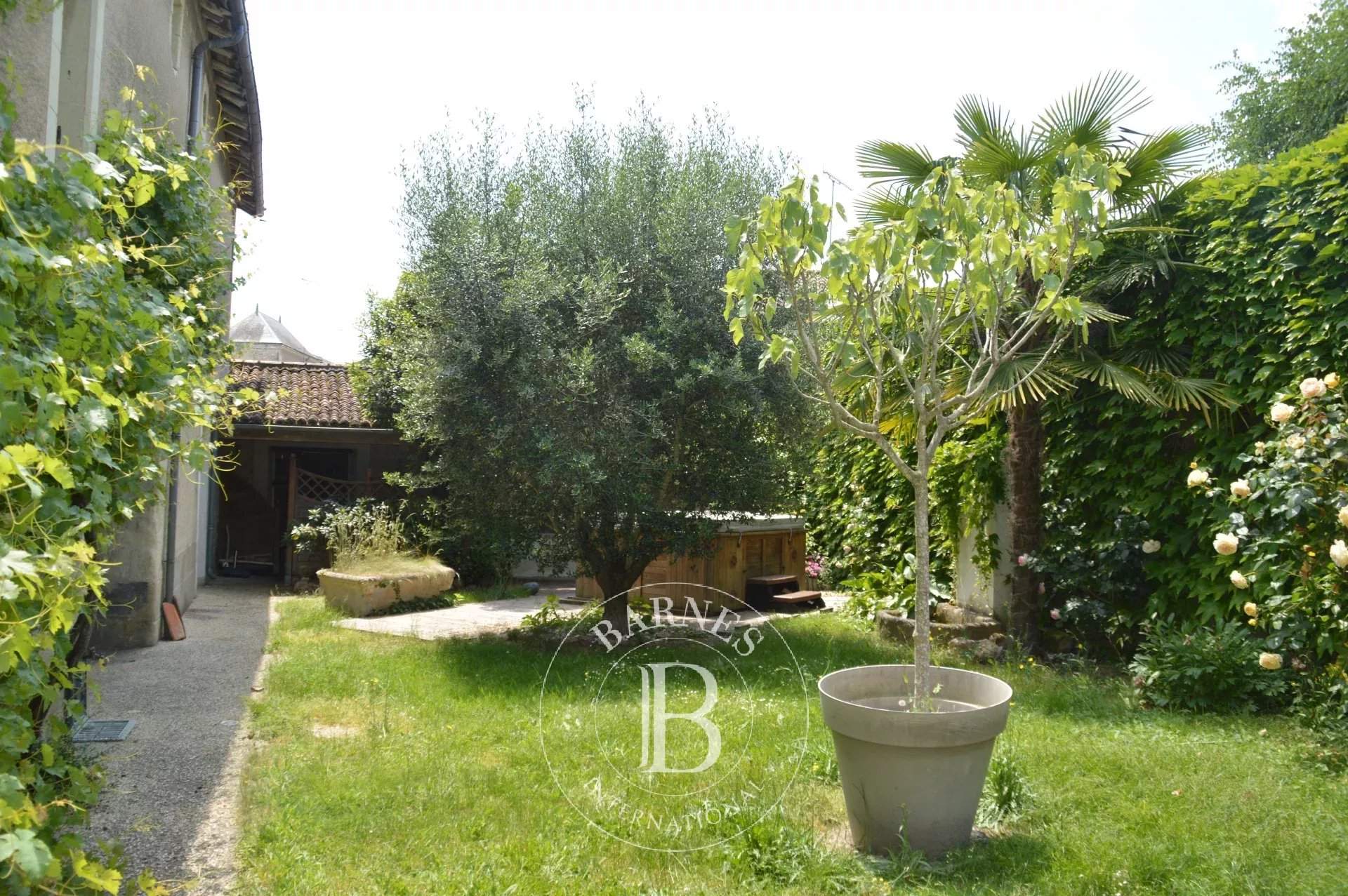 Loudun  - Mansion 5 Bedrooms - picture 7