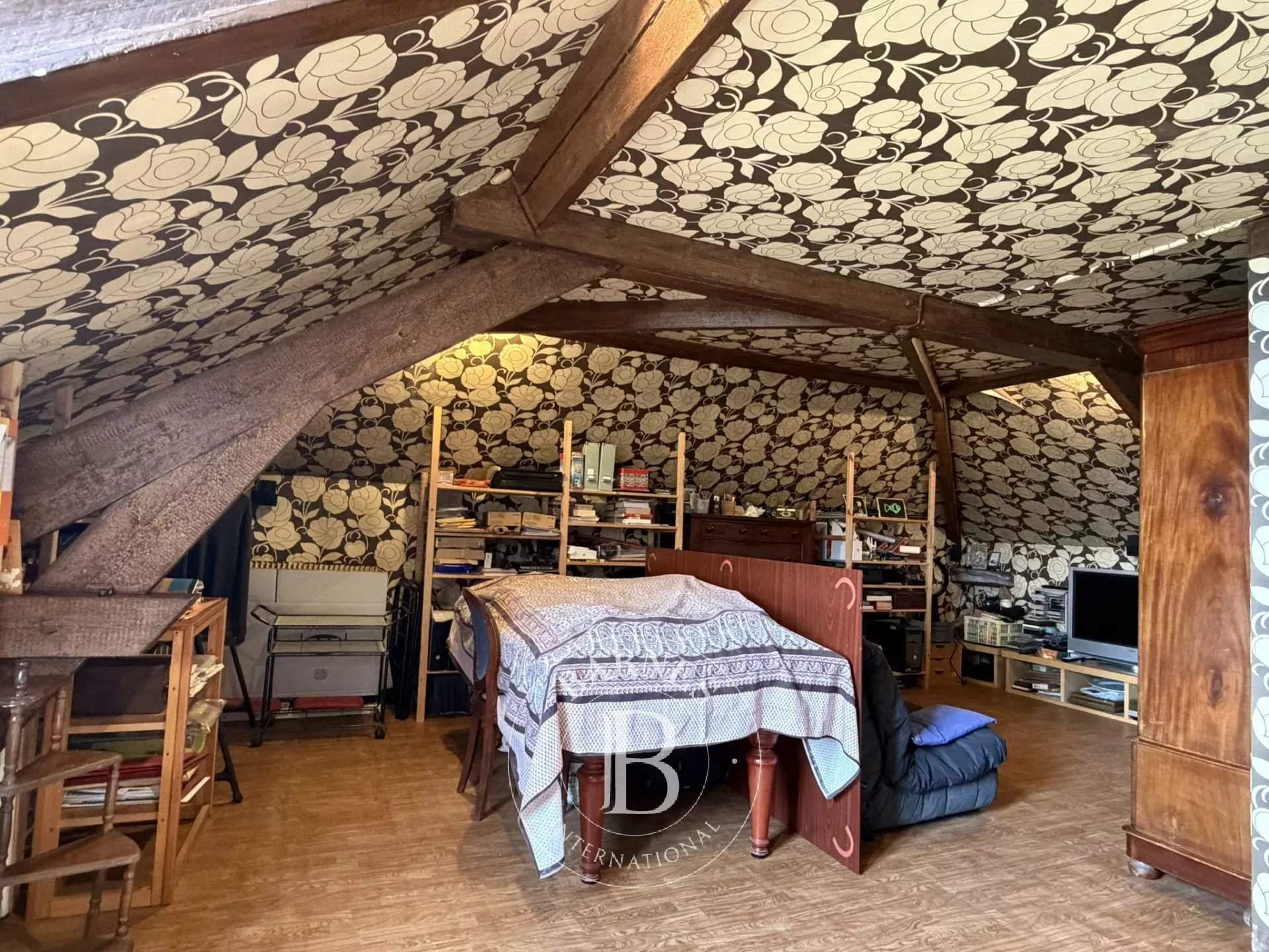 Épinay-sur-Orge  - Maison 8 Pi&egrave;ces 4 Chambres - picture 11