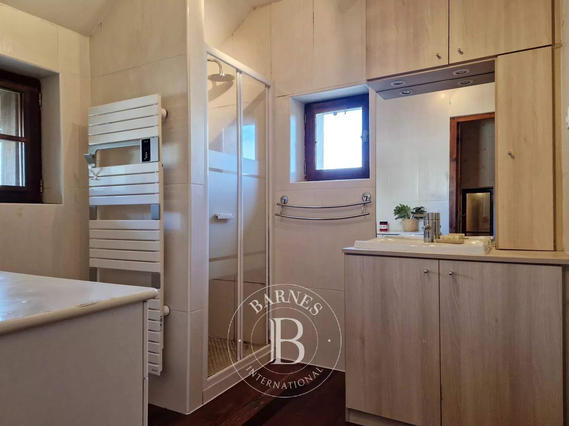 Beauchamp  - House 4 Bedrooms - picture 11