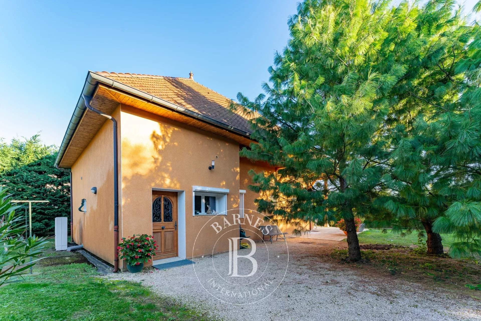 La Chapelle-de-la-Tour  - Maison 10 Pi&egrave;ces 9 Chambres - picture 20