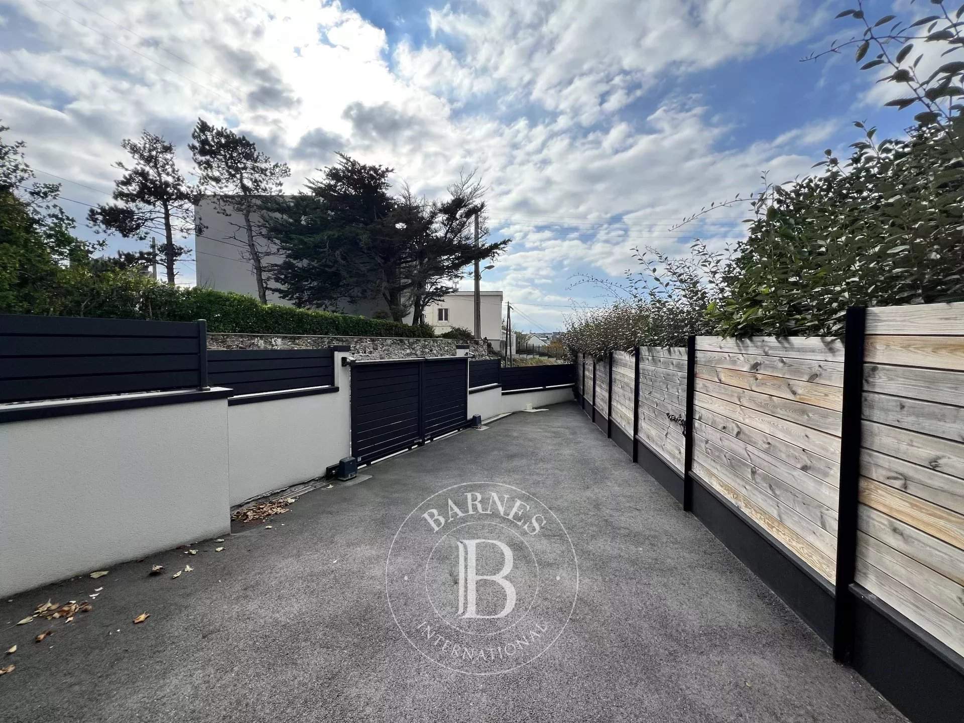 Donville-les-Bains  - Maison 5 Pi&egrave;ces 3 Chambres - picture 7