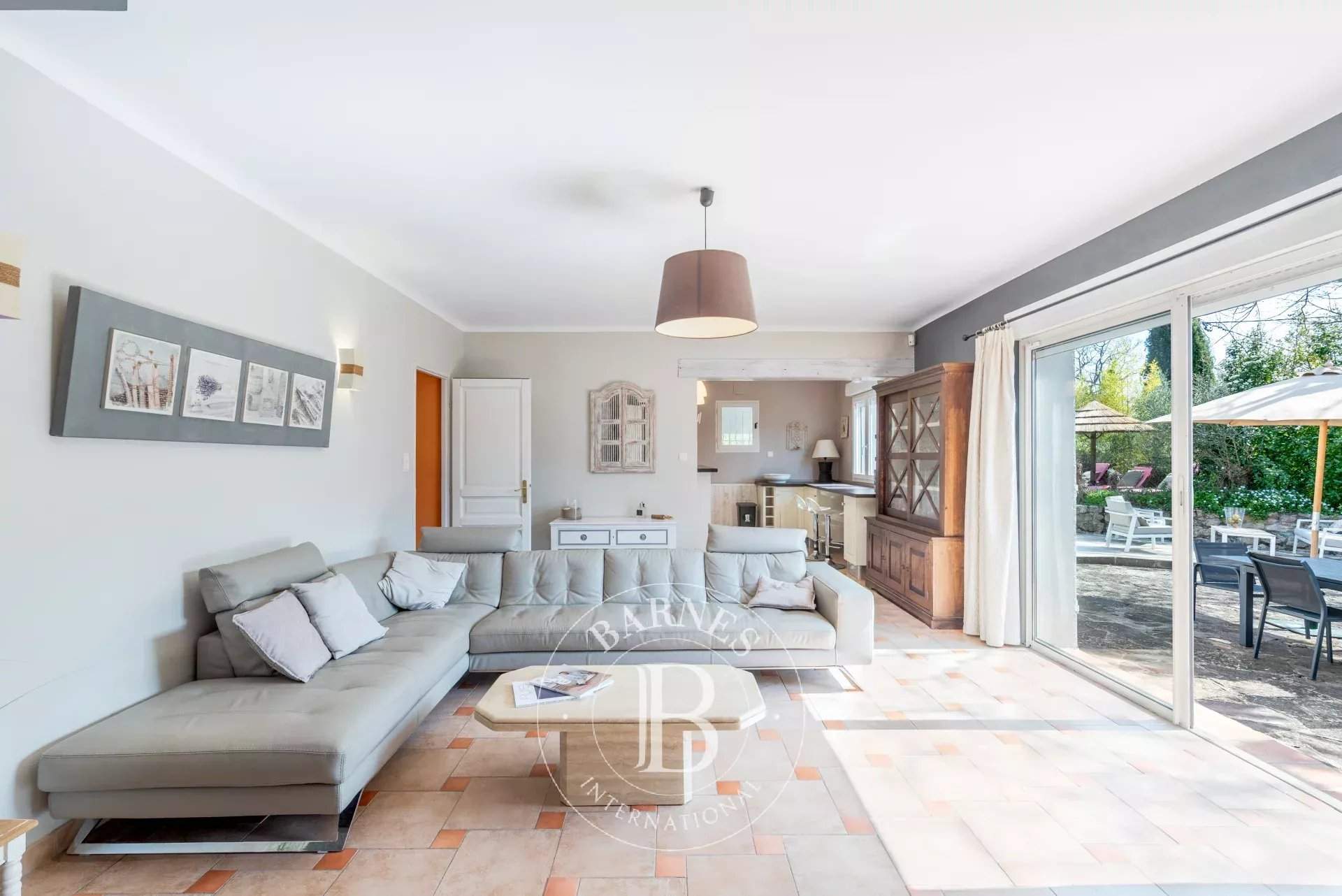 Bagnols-en-Forêt  - Maison d'hôtes 12 Pi&egrave;ces 7 Chambres - picture 9