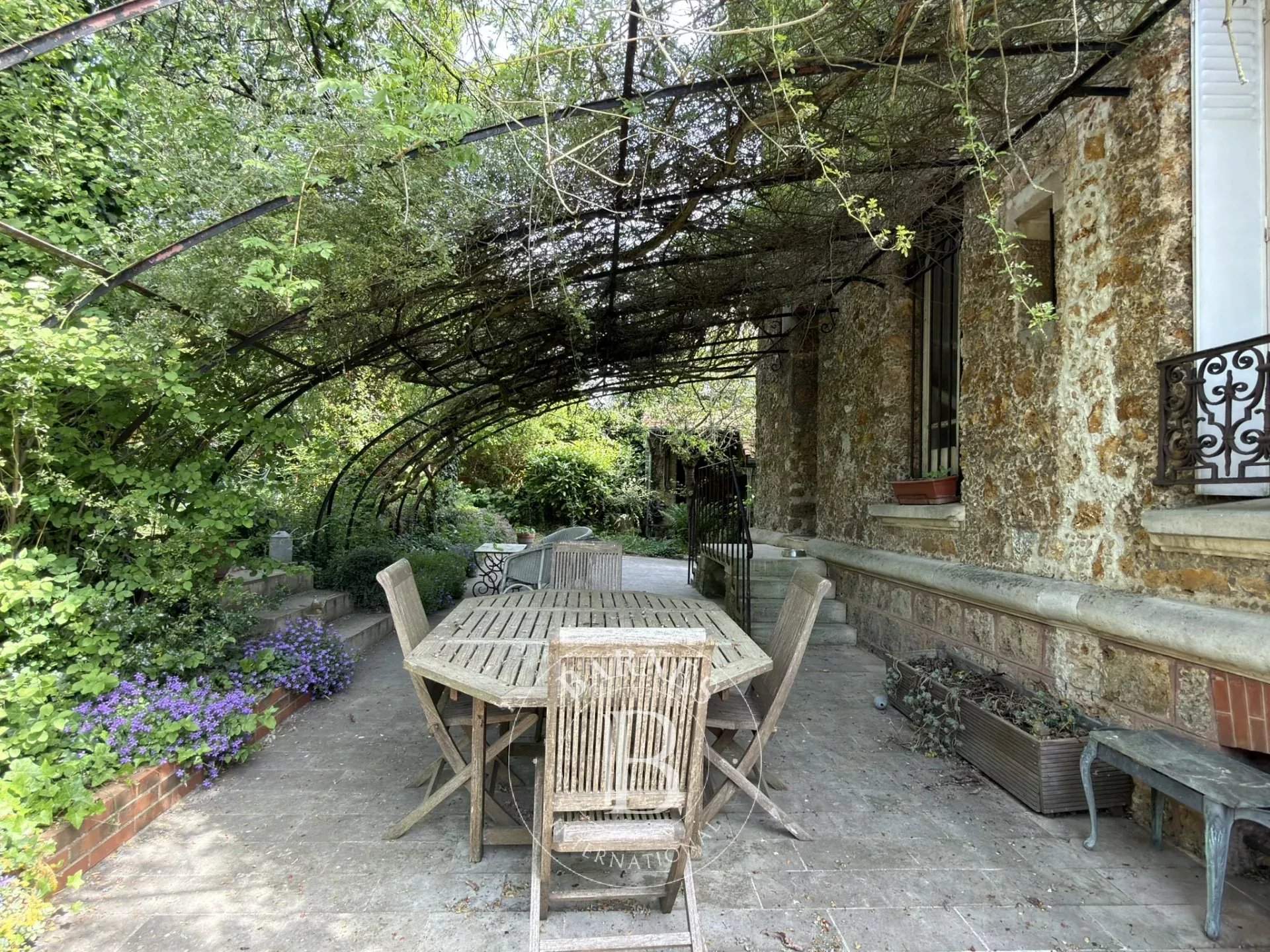 Épinay-sur-Orge  - Maison 8 Pi&egrave;ces 4 Chambres - picture 15