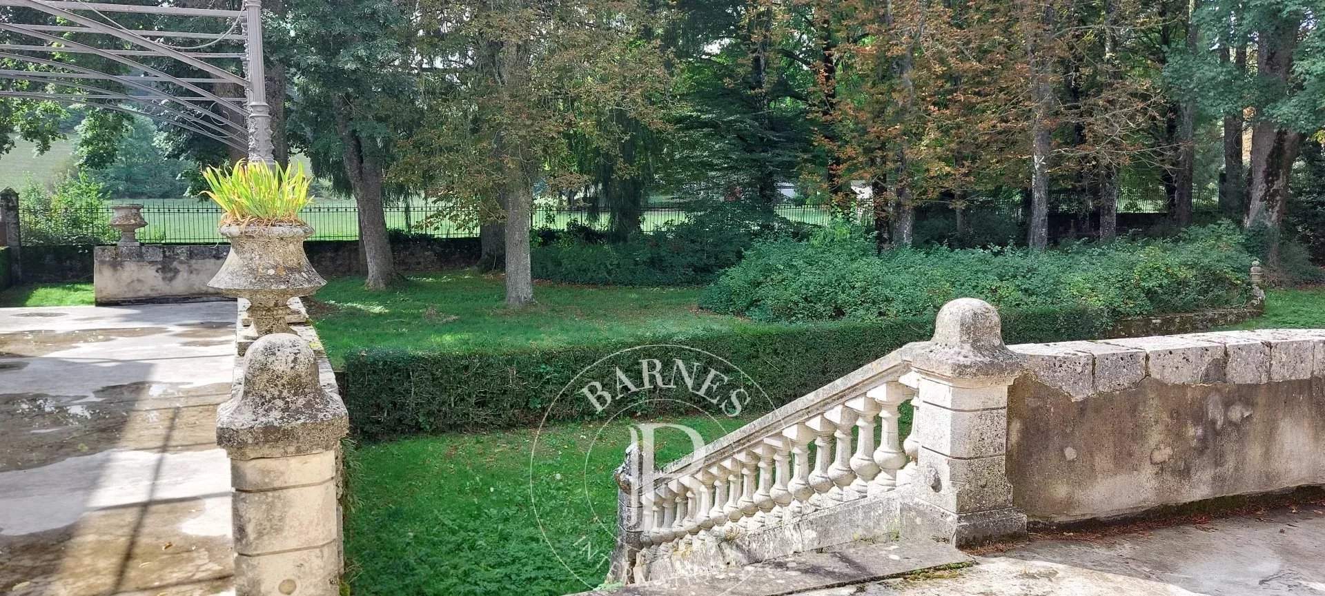 La Cavalerie  - Maison 11 Pi&egrave;ces 6 Chambres - picture 3