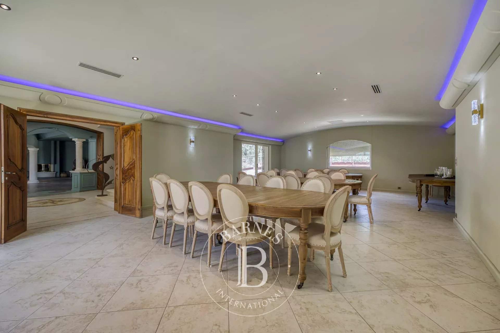 Suze-la-Rousse  - Maison 30 Pièces 11 Chambres - picture 13