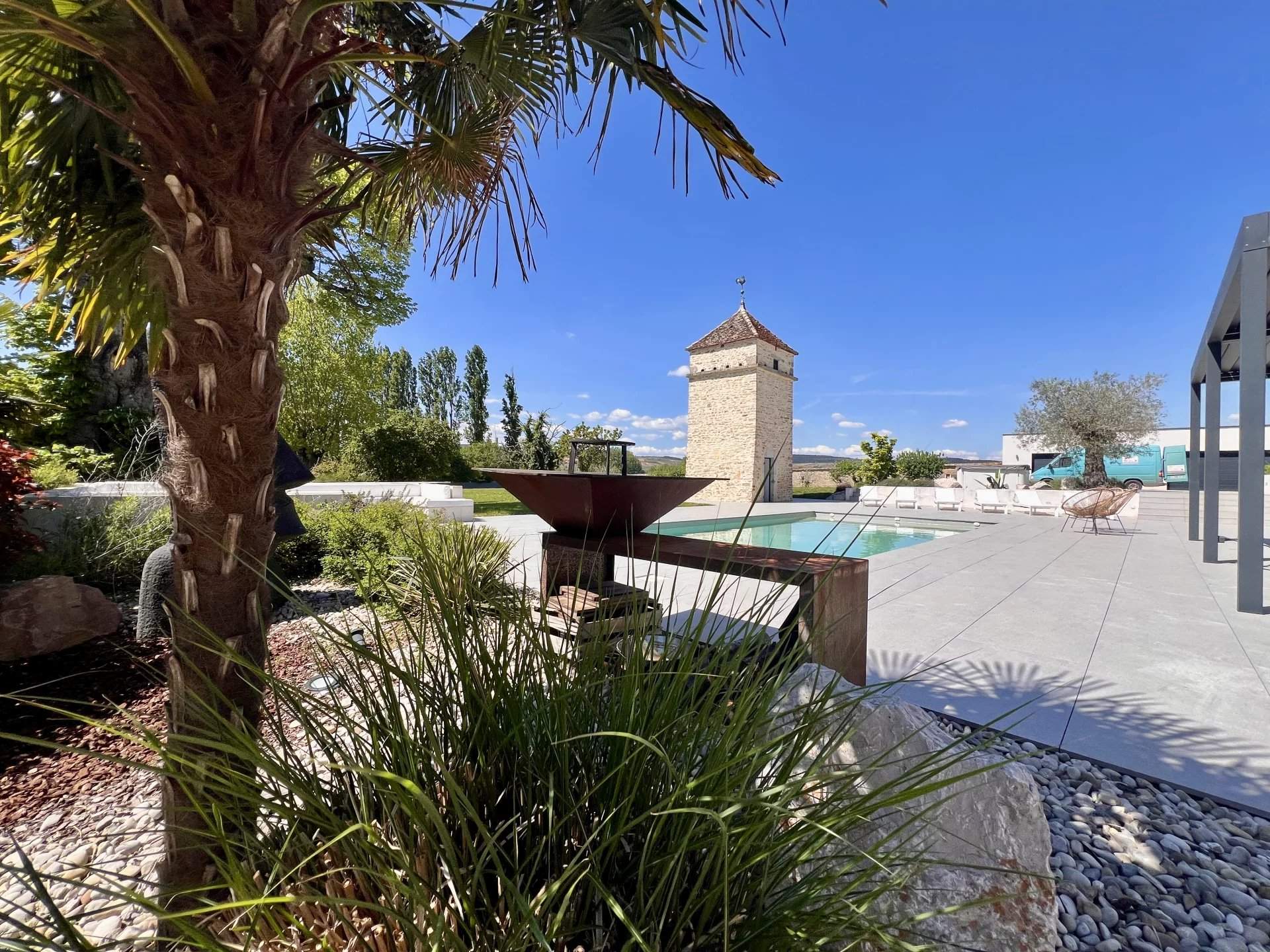 Beaune  - Maison 20 Pi&egrave;ces 8 Chambres - picture 3