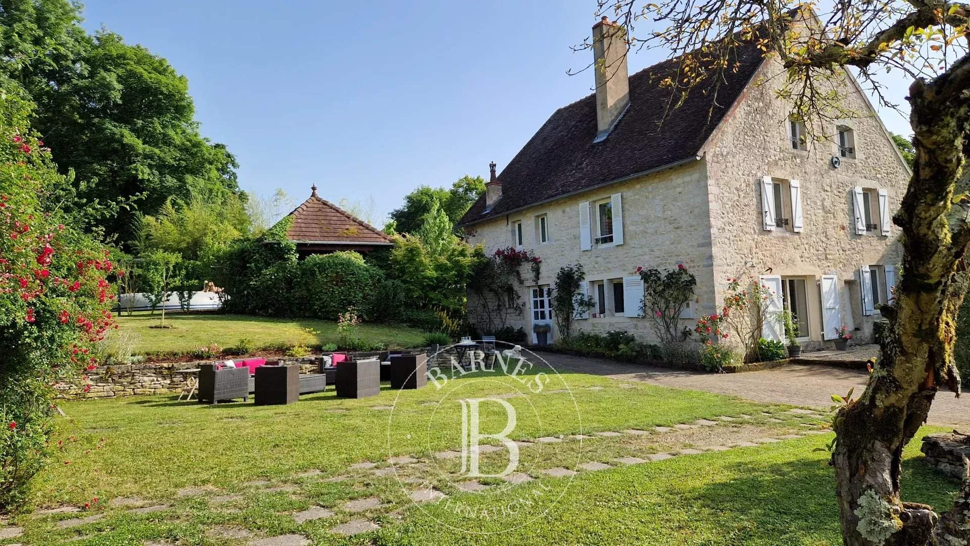 Dole  - Maison de ville 10 Pi&egrave;ces 6 Chambres - picture 12