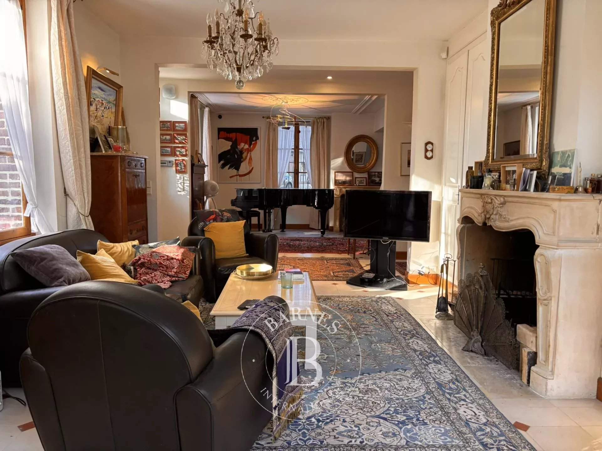 Saint-Julien-le-Faucon  - Maison 7 Pi&egrave;ces 4 Chambres - picture 9