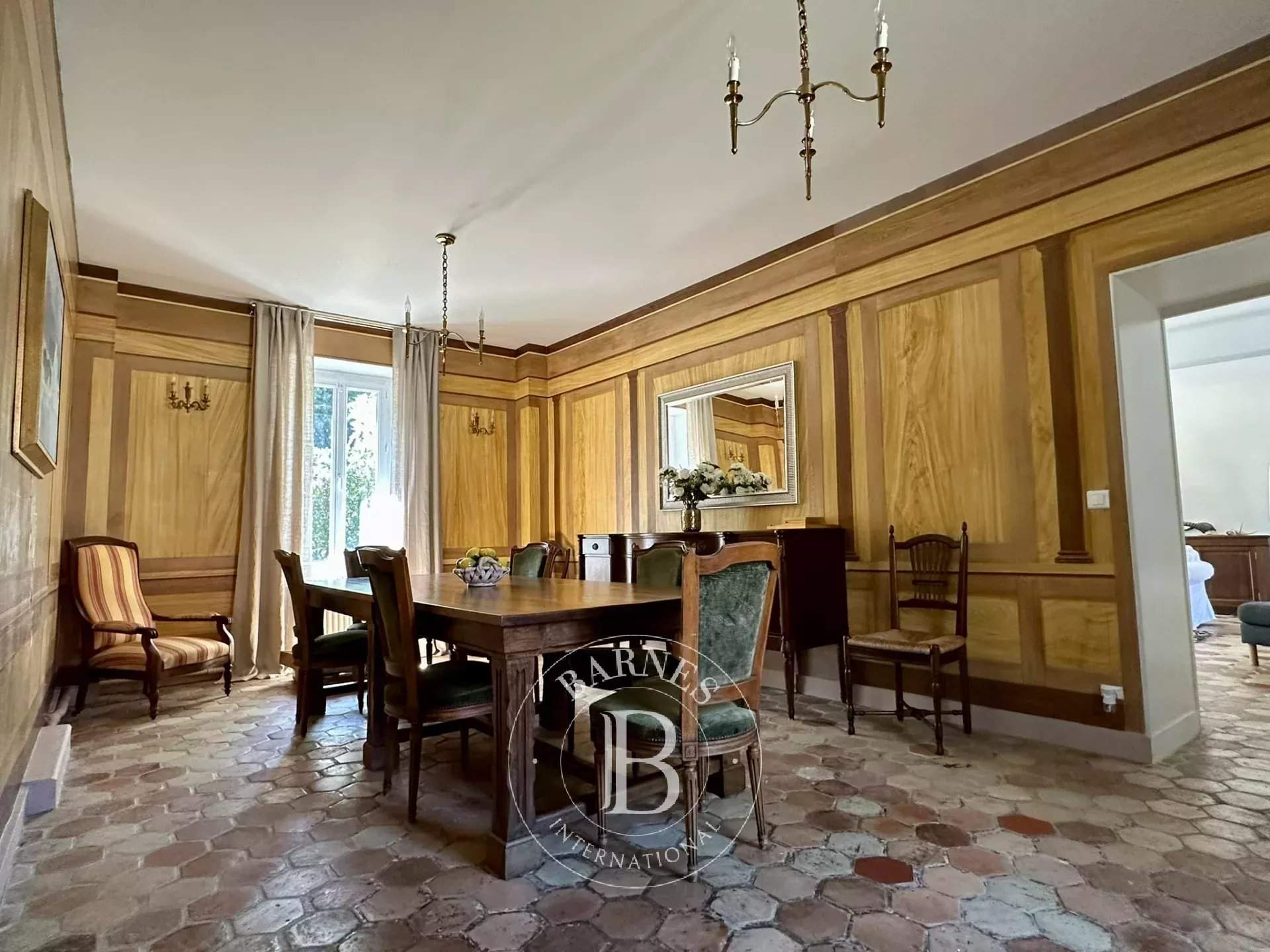 Saint-Vrain  - Maison 7 Pi&egrave;ces 6 Chambres - picture 5