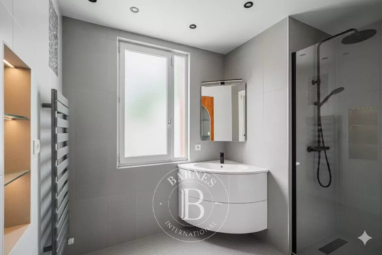 Coublevie  - Maison 7 Pi&egrave;ces 5 Chambres - picture 13