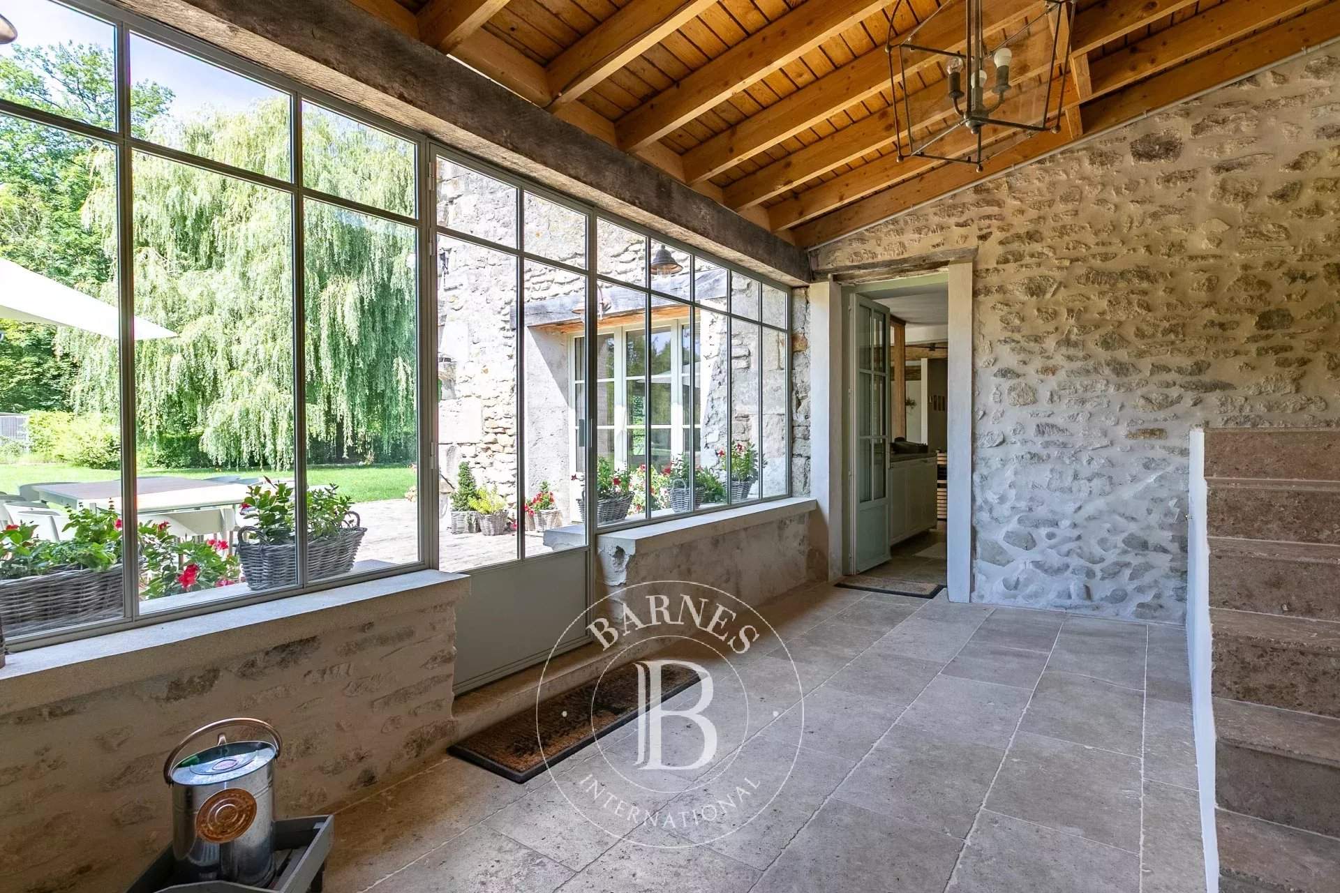 Senlis  - Property 5 Bedrooms - picture 8