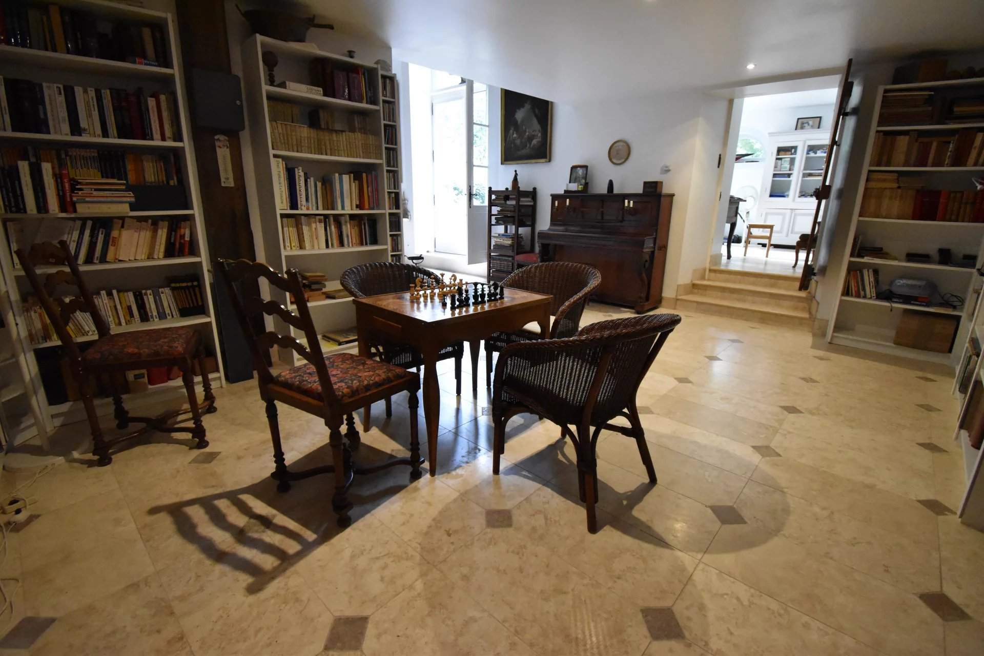 Saint-Rémy-lès-Chevreuse  - Maison 15 Pi&egrave;ces 11 Chambres - picture 13