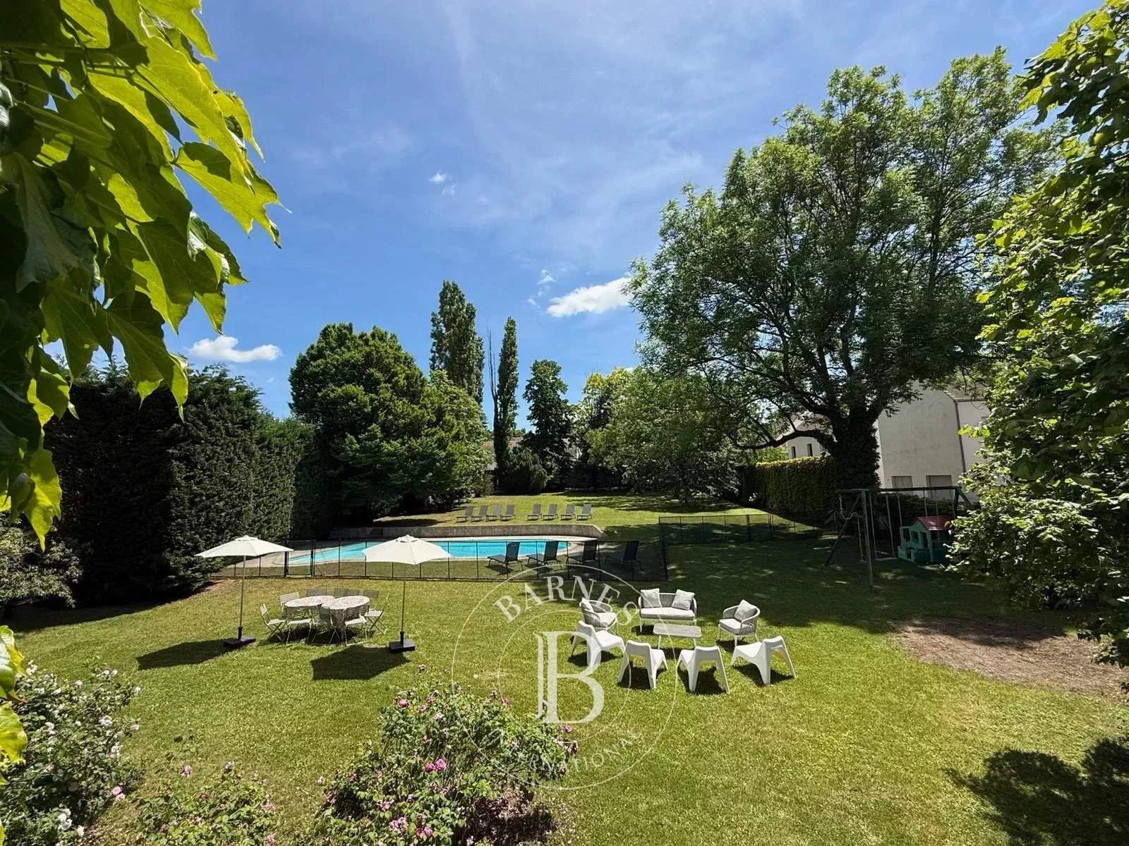 Beaune  - Maison de village 12 Pi&egrave;ces 10 Chambres - picture 3