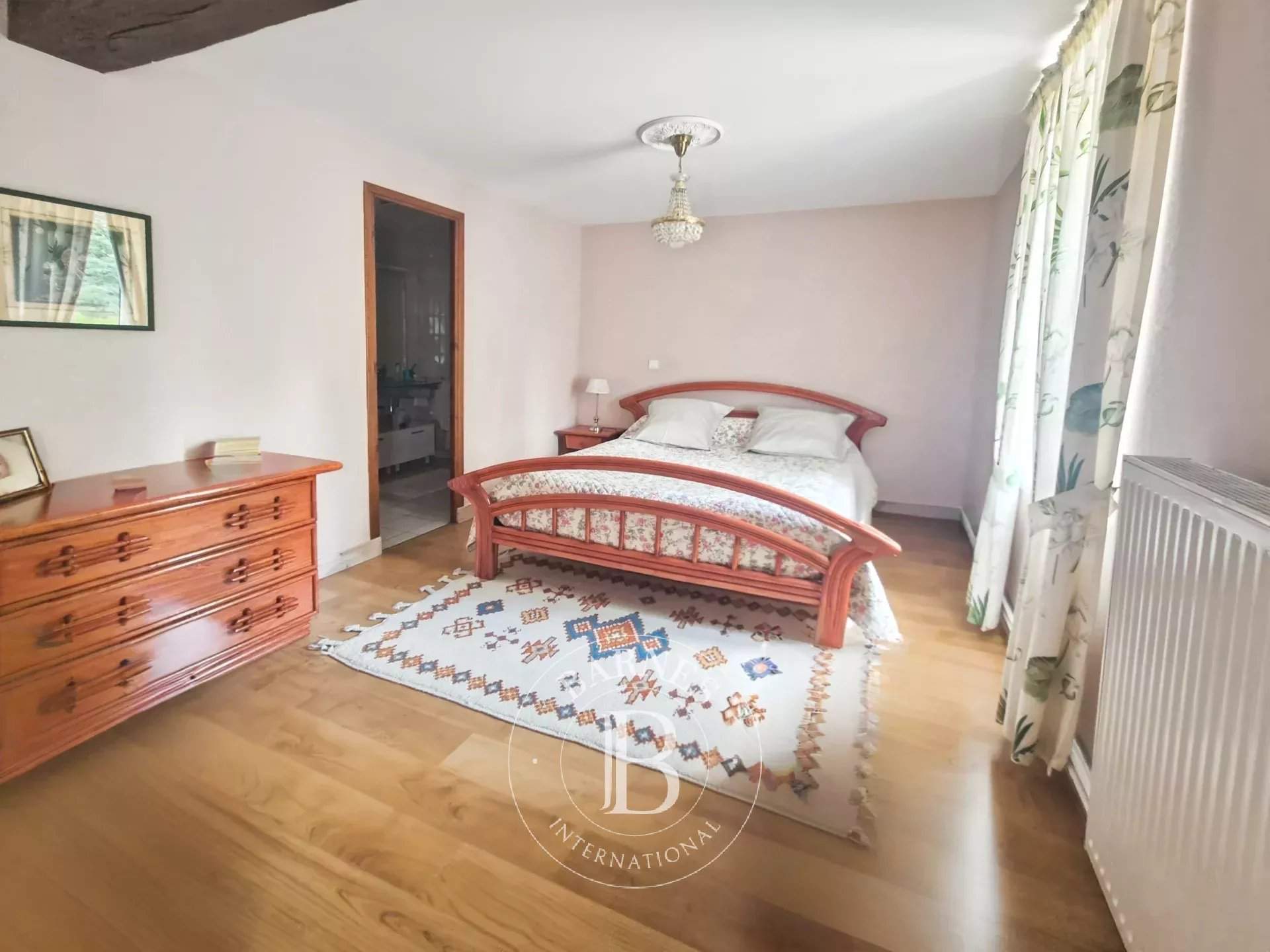 Riom  - Maison 8 Pi&egrave;ces 4 Chambres - picture 8