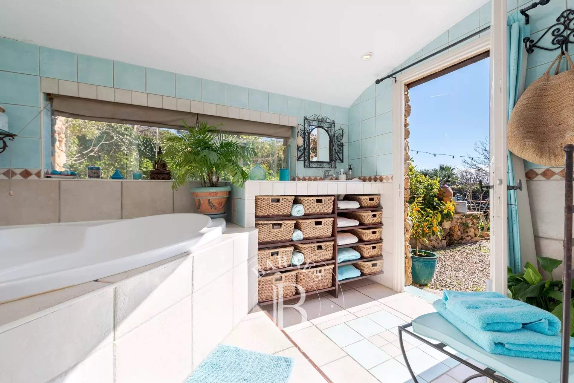 Bagnols-en-Forêt  - Maison 7 Pi&egrave;ces 2 Chambres - picture 18