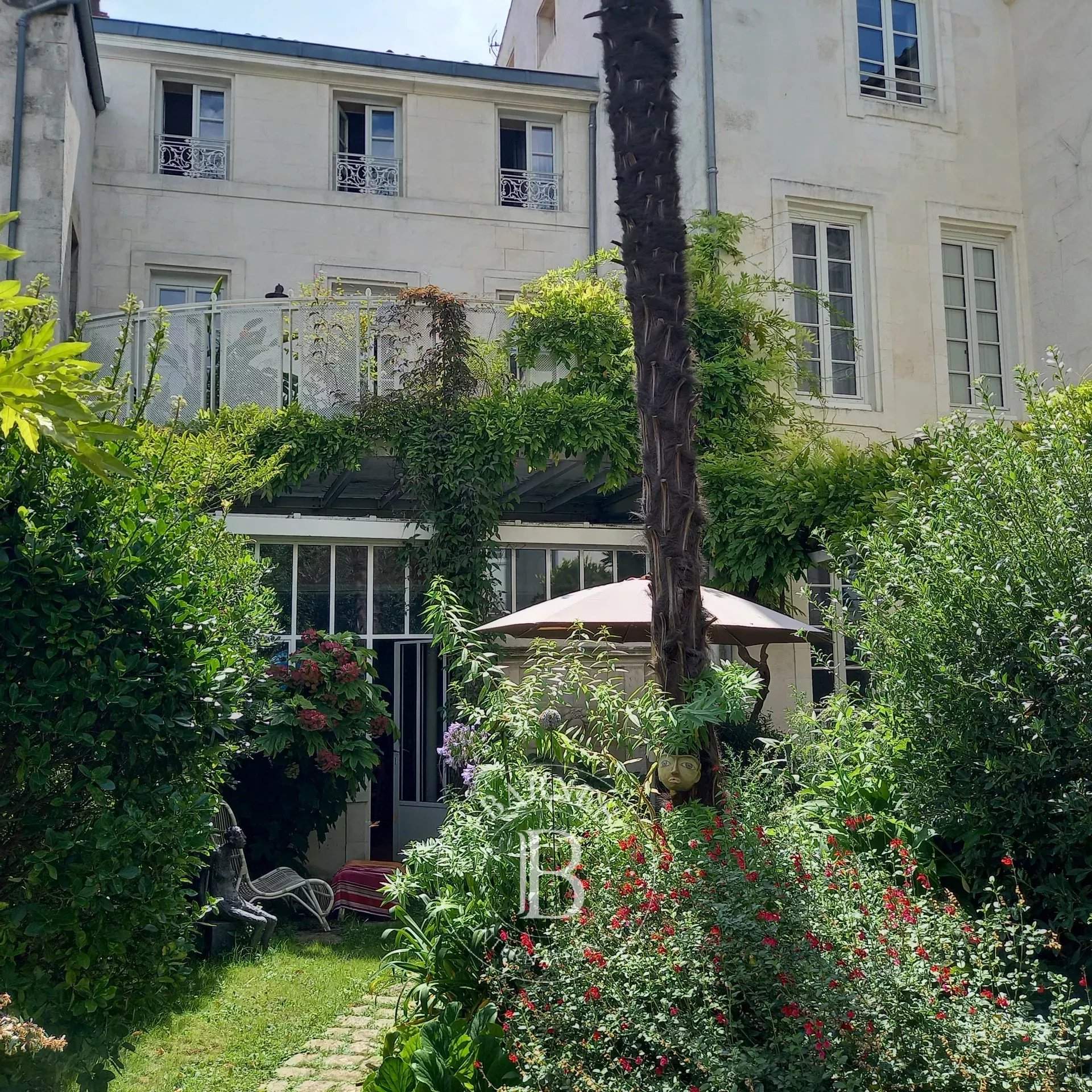 La Rochelle  - House 11 Bedrooms - picture 2
