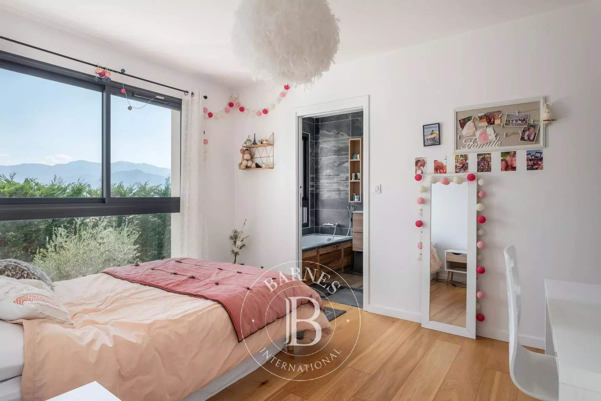 Coublevie  - Maison 7 Pièces 5 Chambres - picture 12